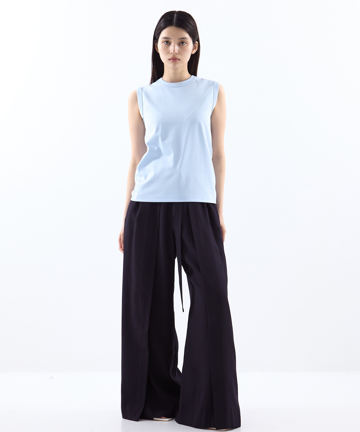 REFINA SLEEVELESS T-SHIRT CINOH