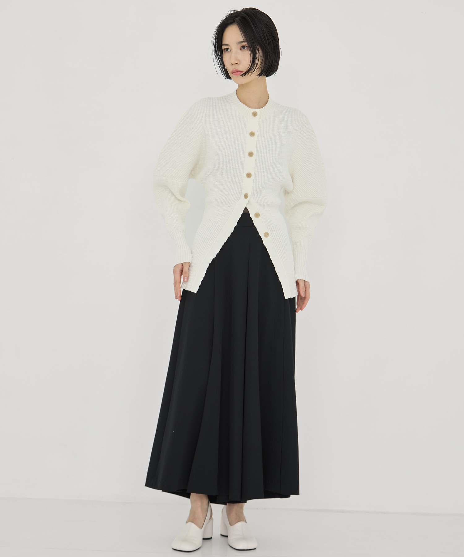 Greer crew neck knit cardigan AKIRANAKA