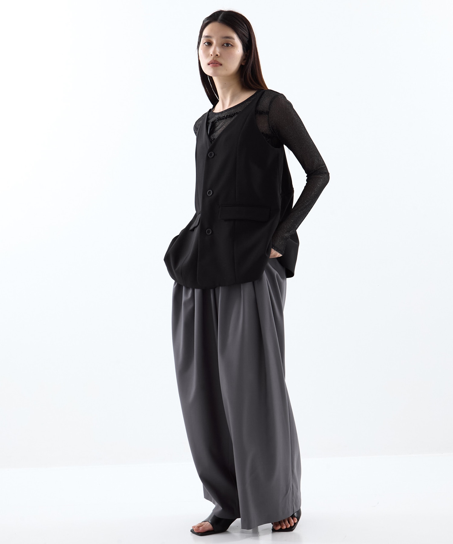 3WAY PIN TUCK LAYERED VEST AMERI