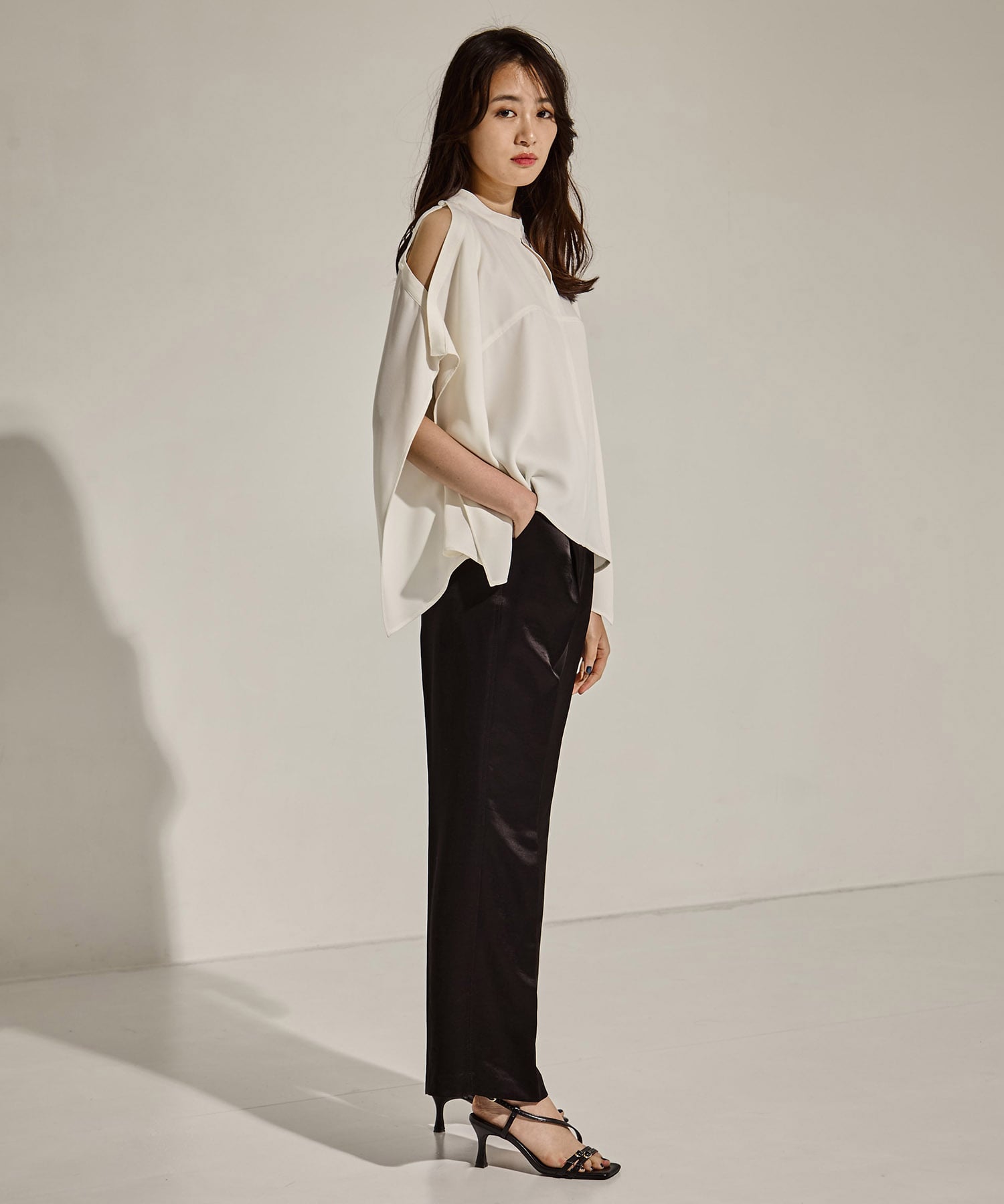BACK SATIN DRAPE BLOUSE STUDIOUS