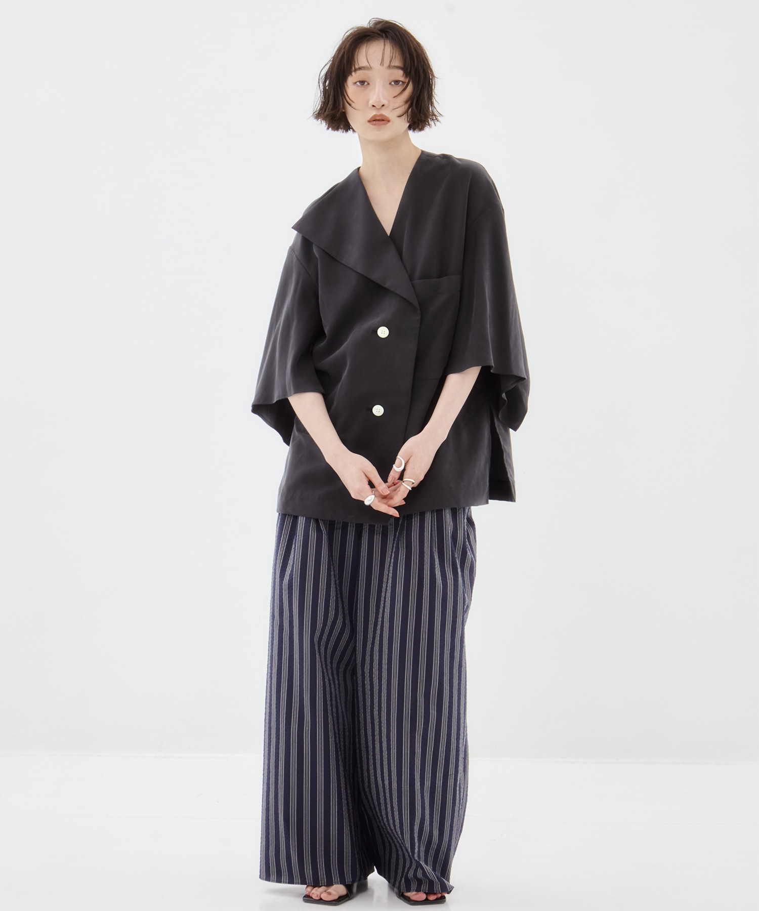 Liese panel sleeve shirt BK AKIRANAKA