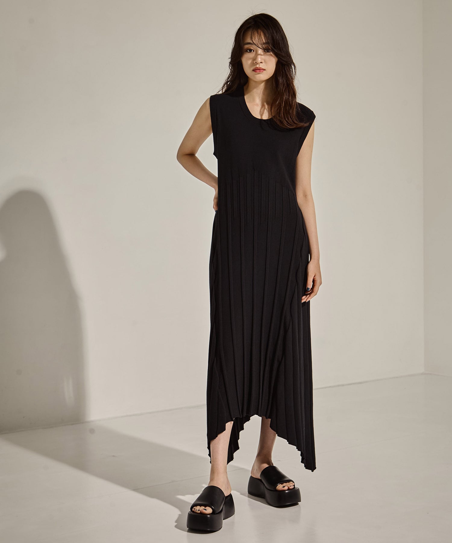 別注NO SLEEVE KNIT DRESS CINOH