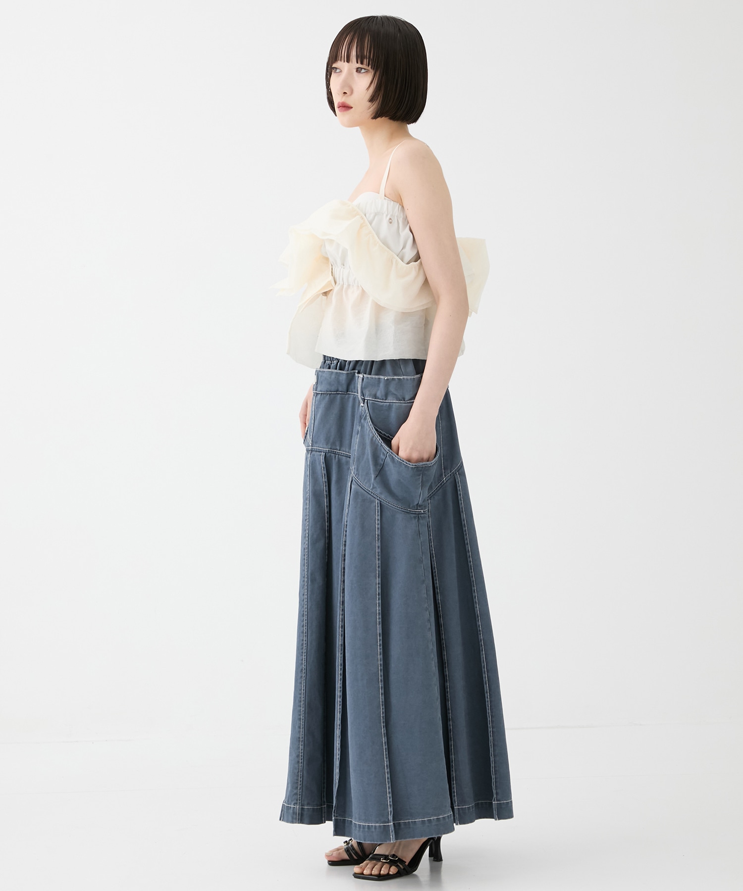 別注frower frill vest HOUGA