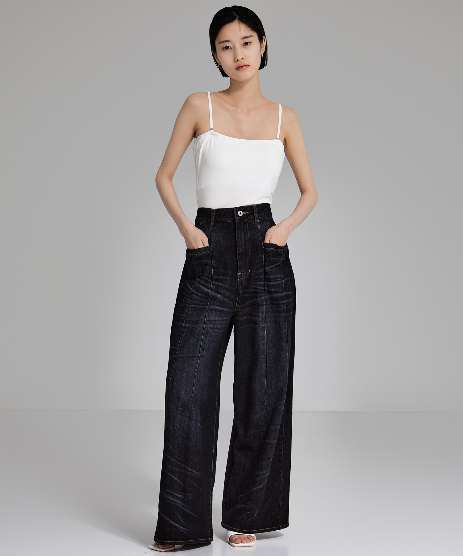 Tucked Wide Leg Jeans STUDIOUS
