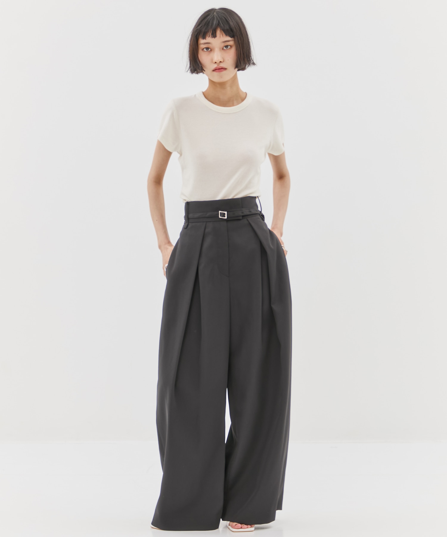 Back Asymmetry Chino Pants STUDIOUS