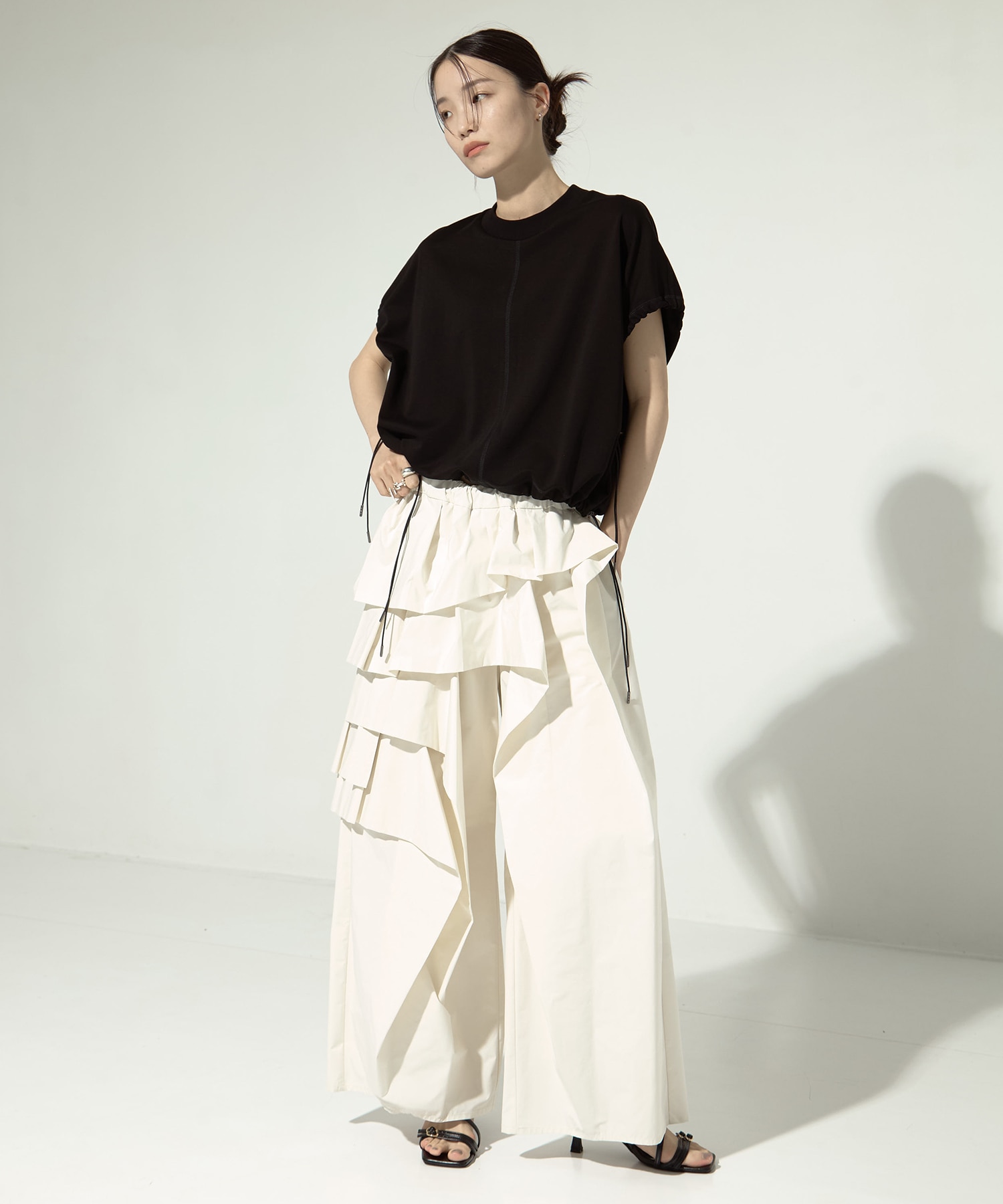 別注 RUFFLE PANTS TAAKK