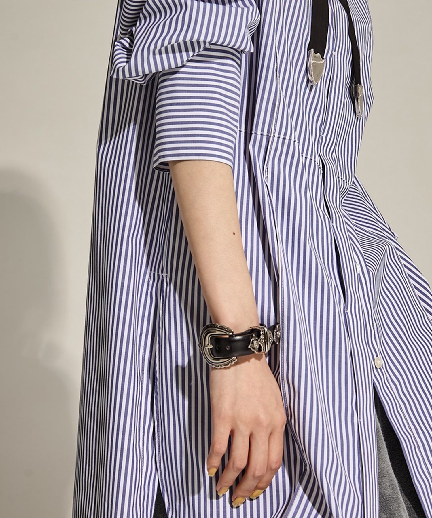 Motif leather bangle TOGA