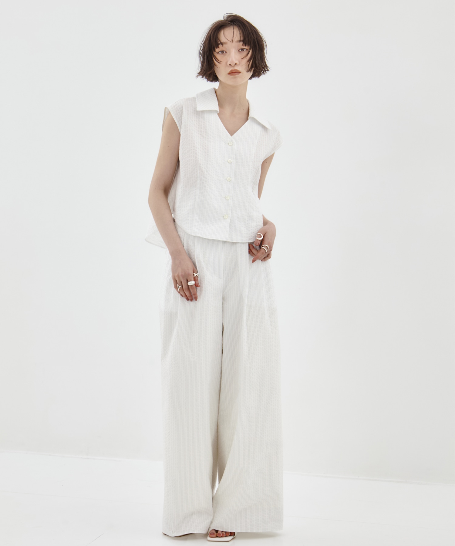 Seersucker Sleeveless Shirt STUDIOUS