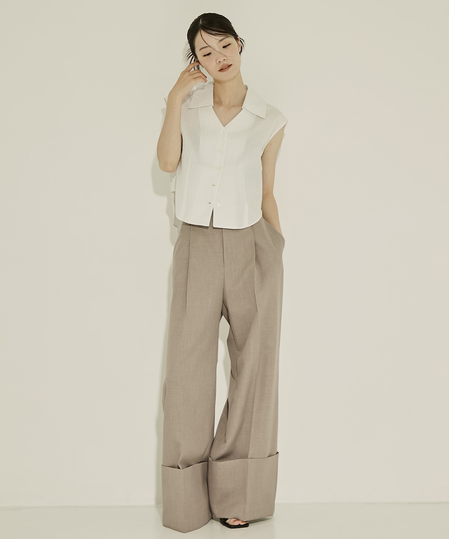 Seersucker Sleeveless Shirt STUDIOUS