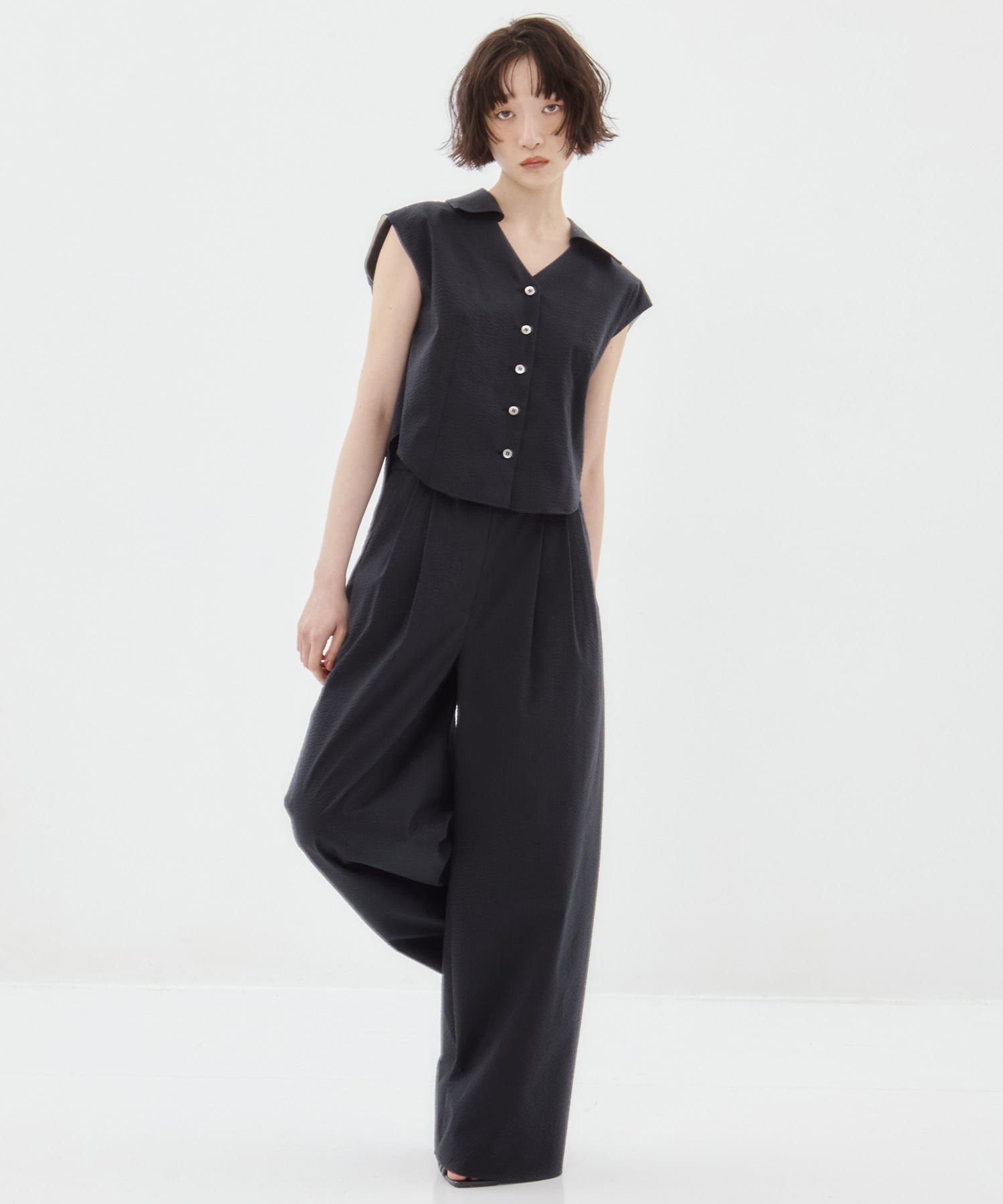 Seersucker Sleeveless Shirt STUDIOUS