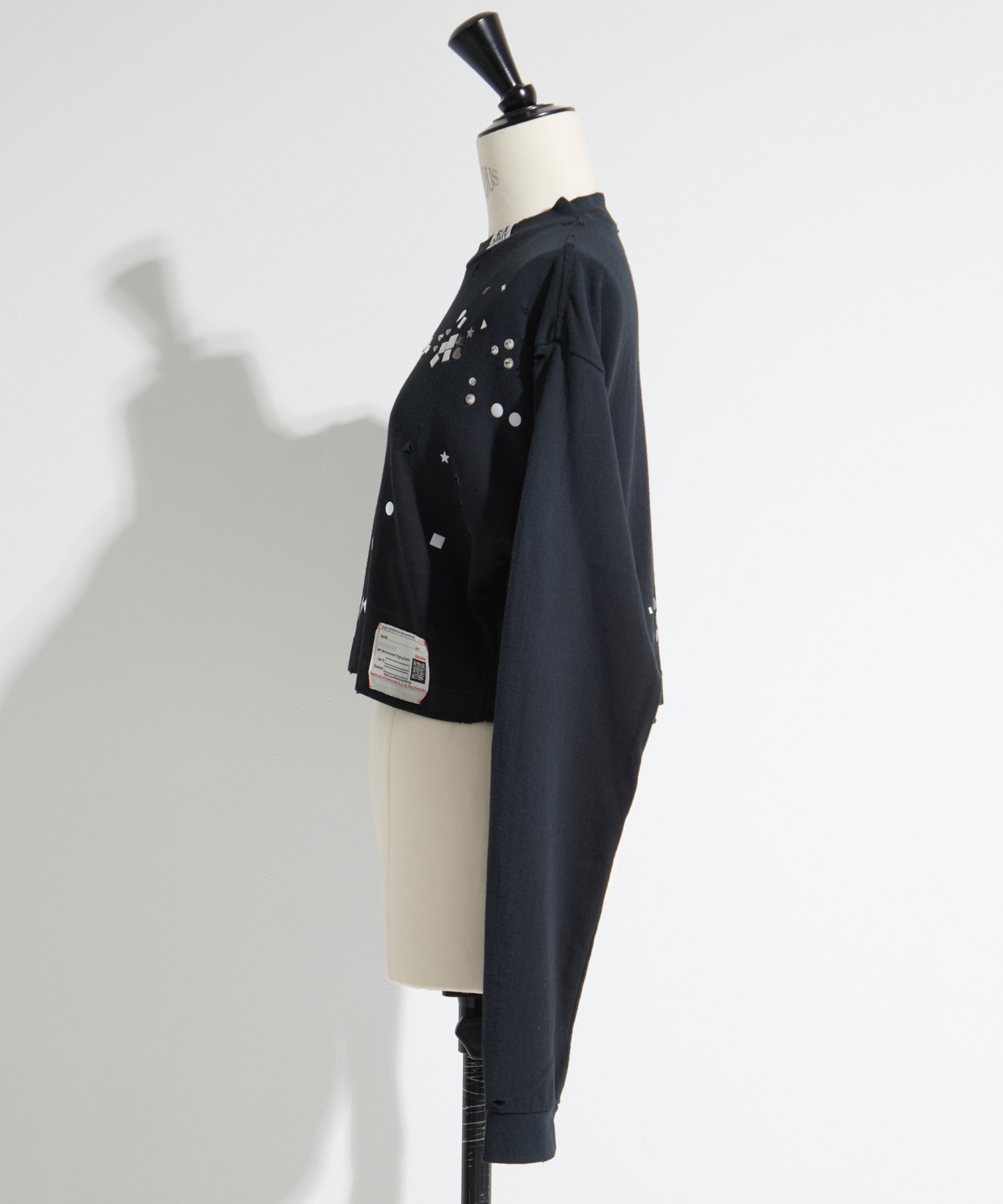 EMBELLISHED DISTRESSED LONG SLEEVES MINI TEE Maison MIHARA YASUHIRO