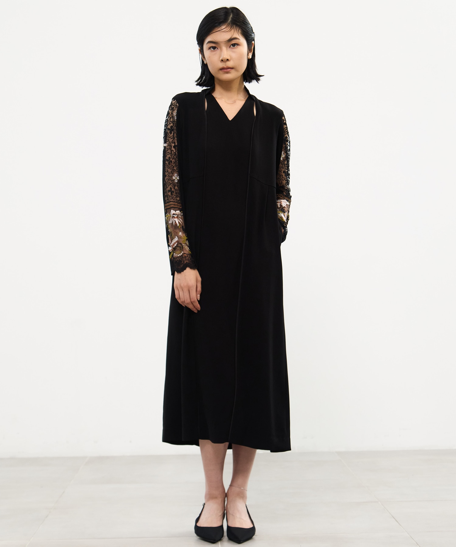 Petal collar lace dress MURRAL