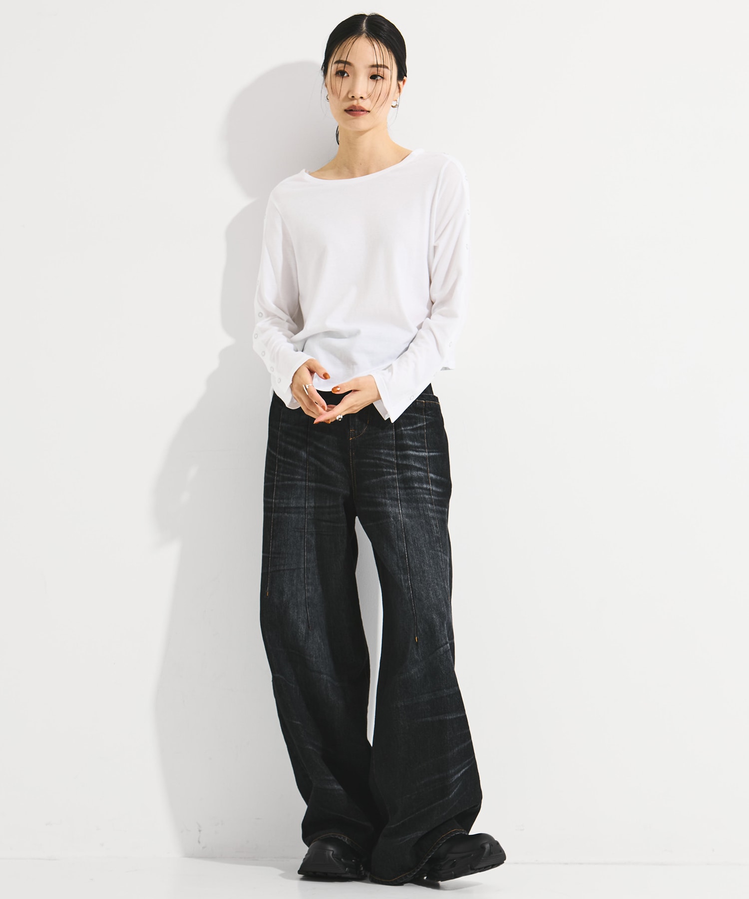 SHOULDER SNAP LONG SLEEVE TEE STUDIOUS
