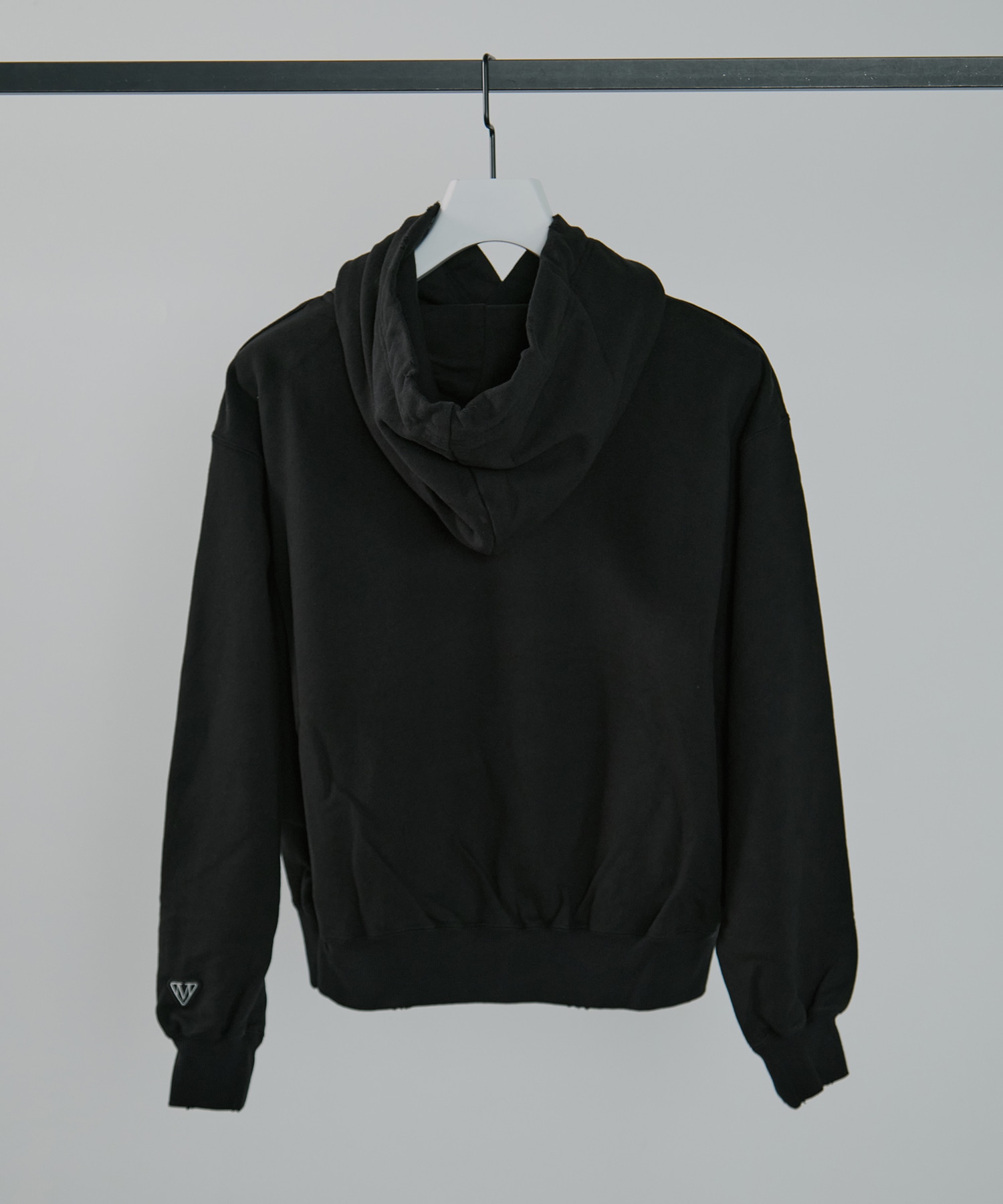 EMBELLISHED DISTRESSED HOODIE Maison MIHARA YASUHIRO