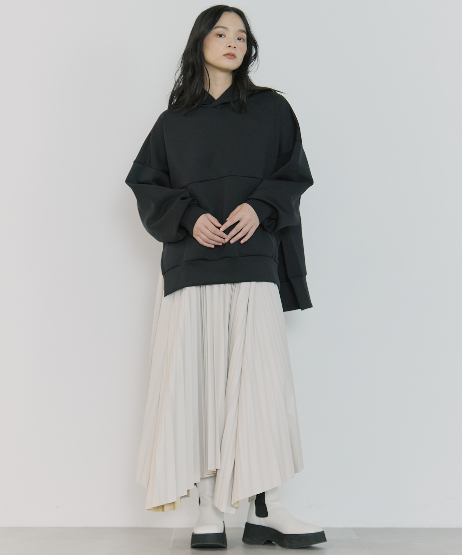 Big Silhouette Hoodie UJOH