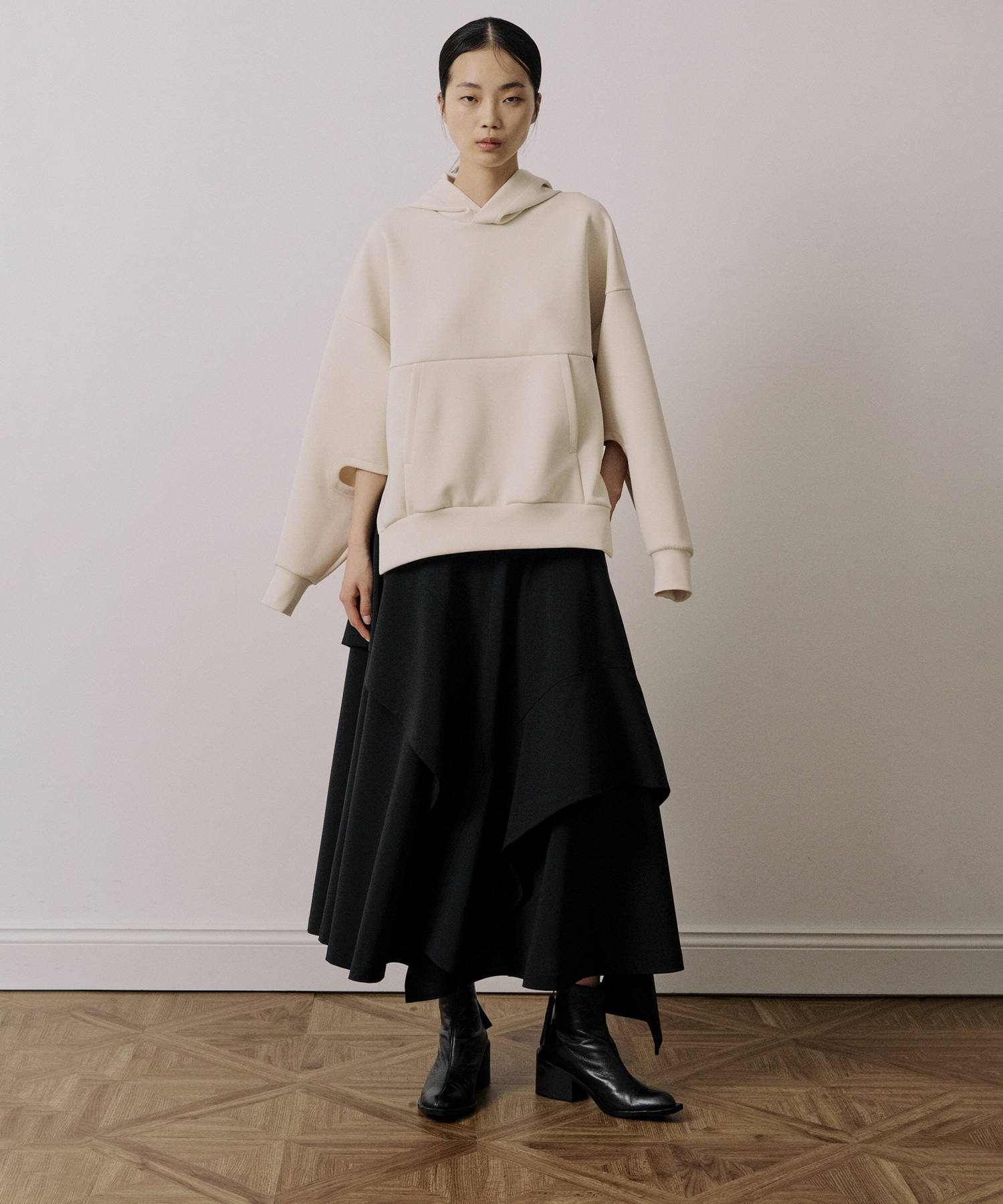 Big Silhouette Hoodie UJOH