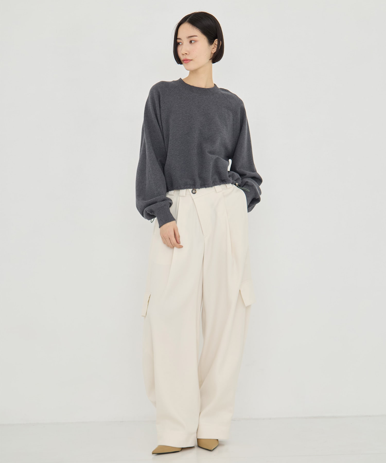 DRAWSTRING GATHER SLEEVE SWEAT SHIRT STUDIOUS