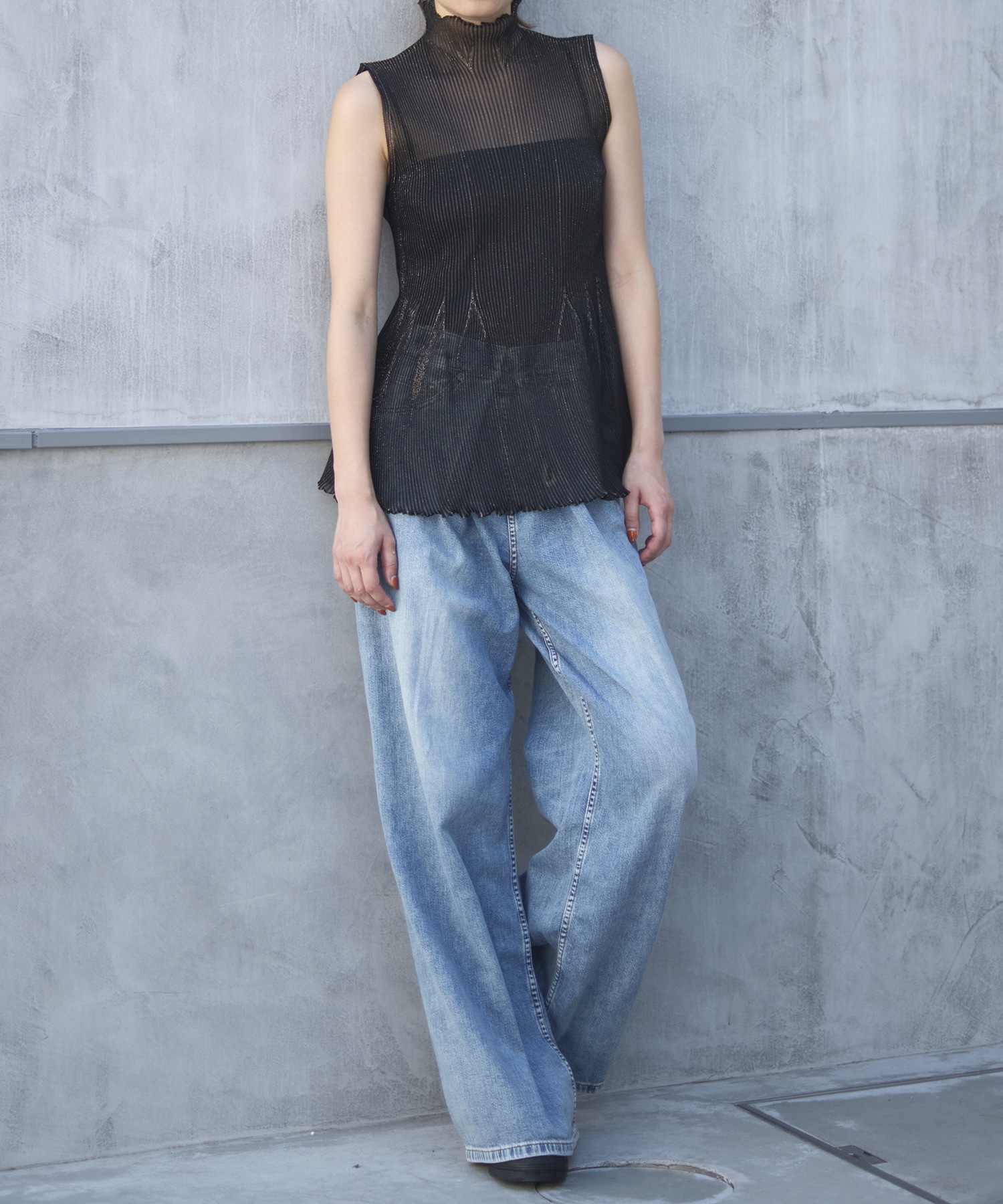 HYPHA LUCENT GLITTER SLEEVELESS TOP CFCL