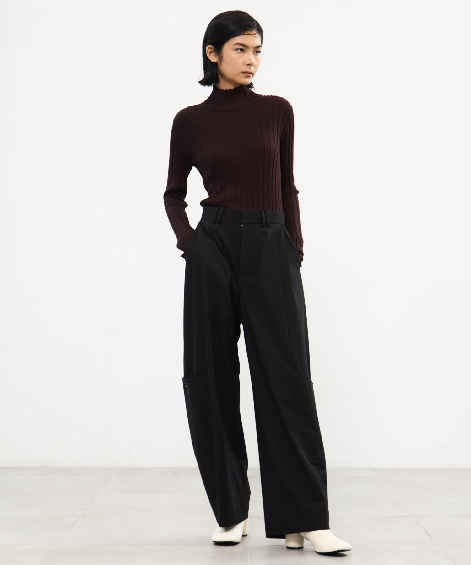 Soft Barrel Leg Cargo Trousers STUDIOUS