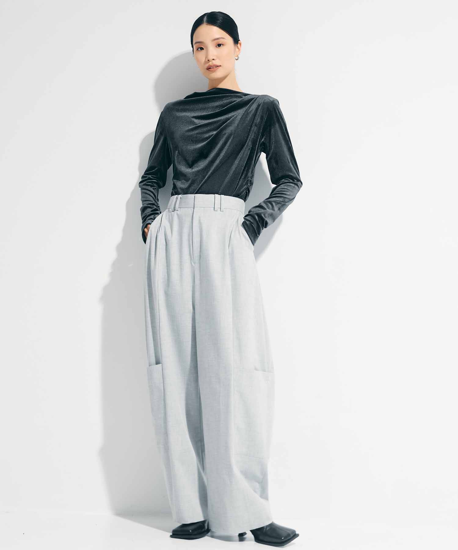 Soft Barrel Leg Cargo Trousers STUDIOUS
