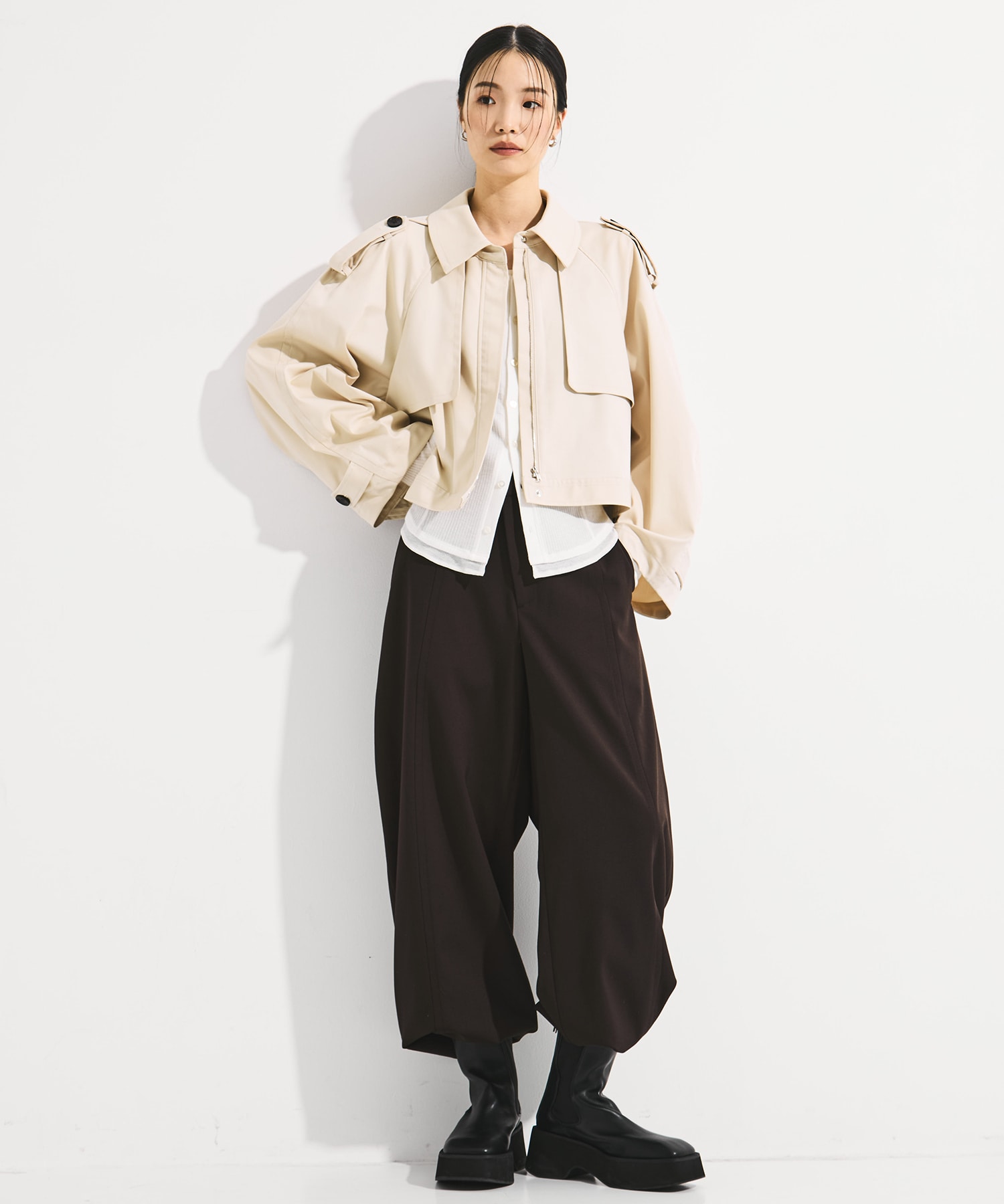 BACK GATHER SHORT TRENCH BLOUSON STUDIOUS