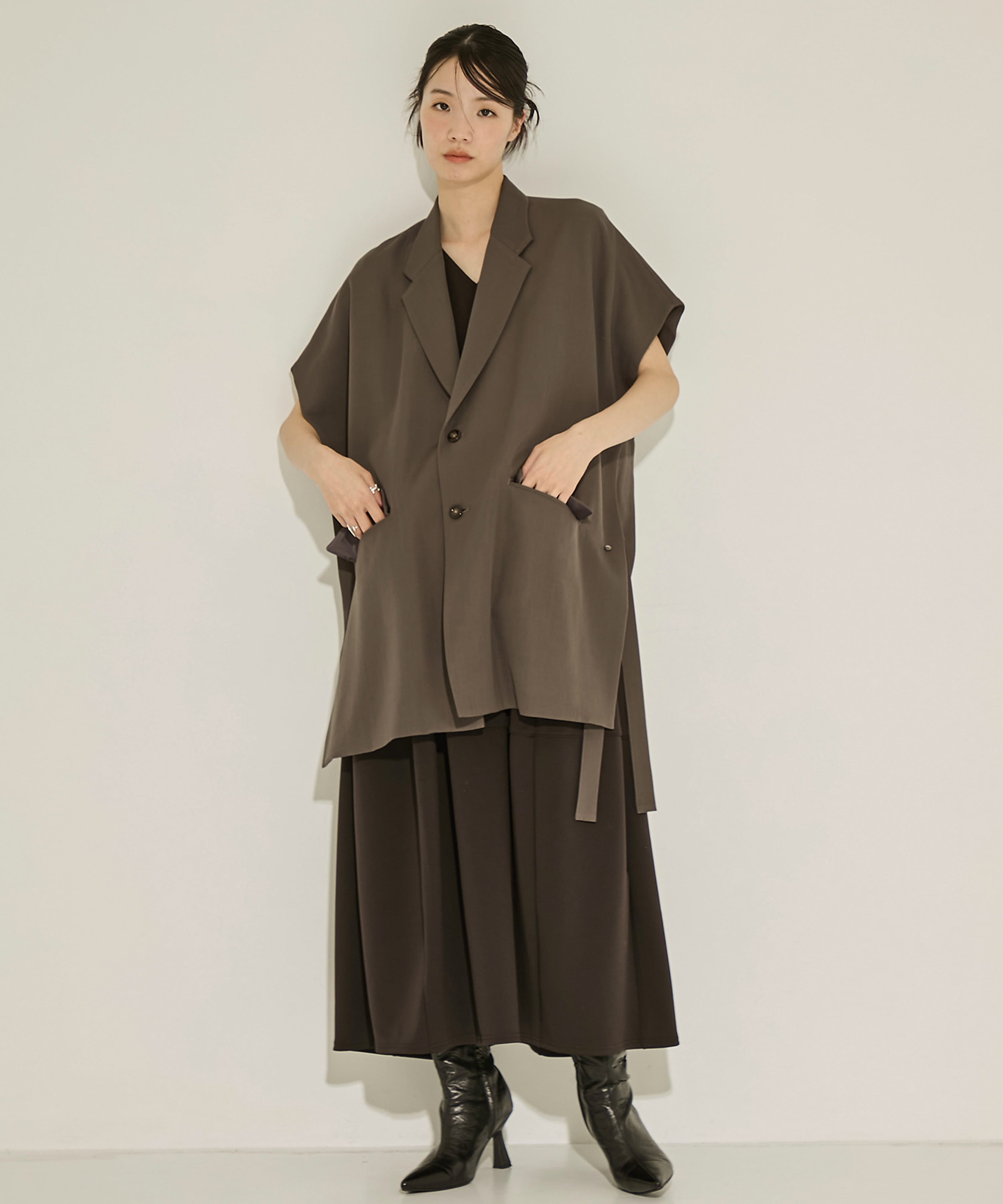 Square Vest UJOH