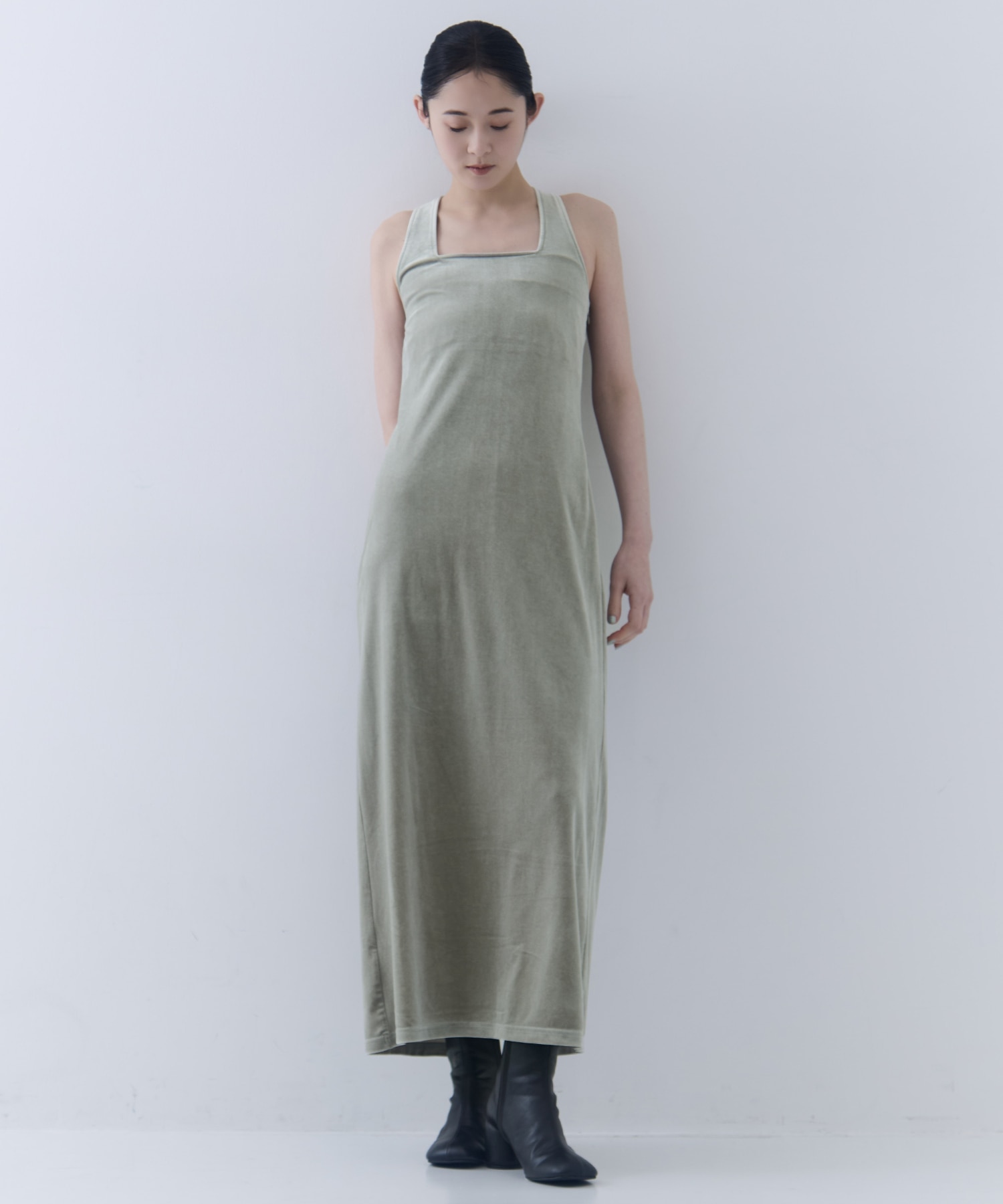 UND OFF SHOULDER VELOUR CARDIGAN SET DRESS AMERI