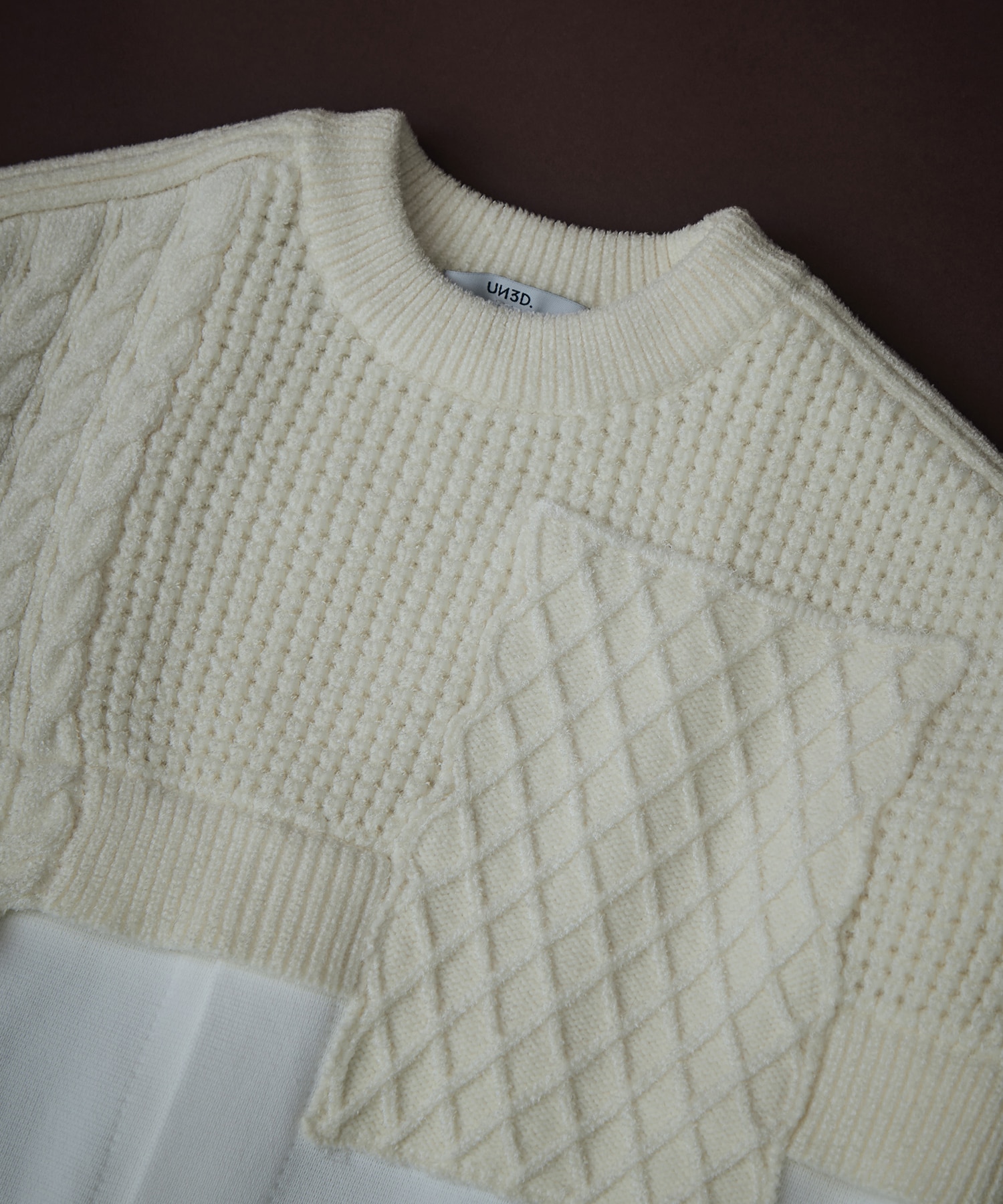 CABLE LAYER SHORT KNIT TOP UN3D.