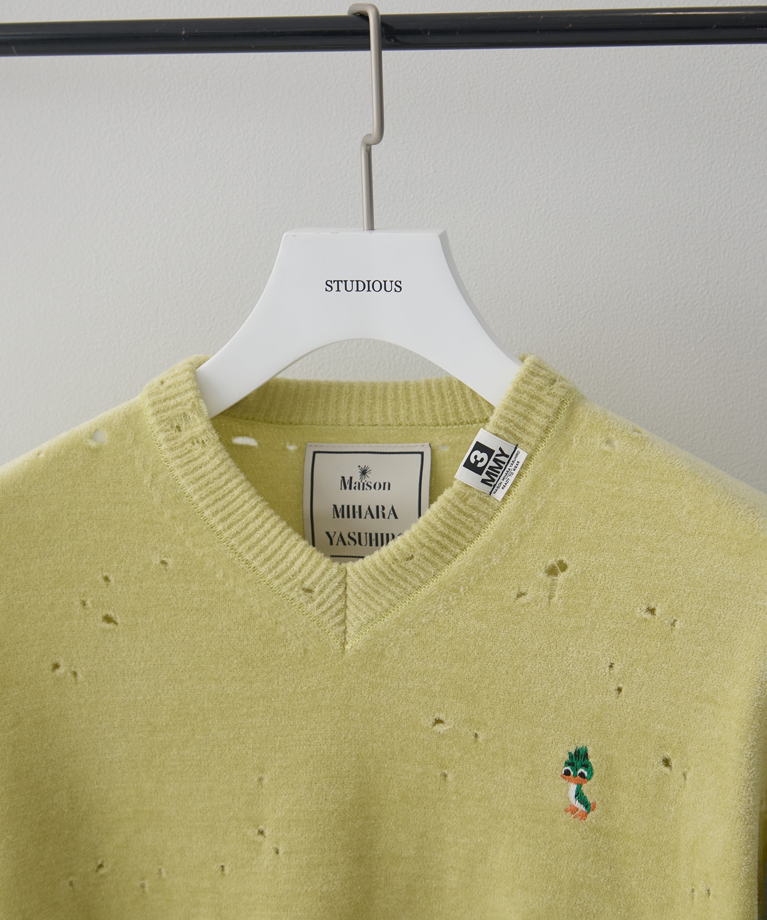DISTRESSED KNIT PULLOVER Maison MIHARA YASUHIRO