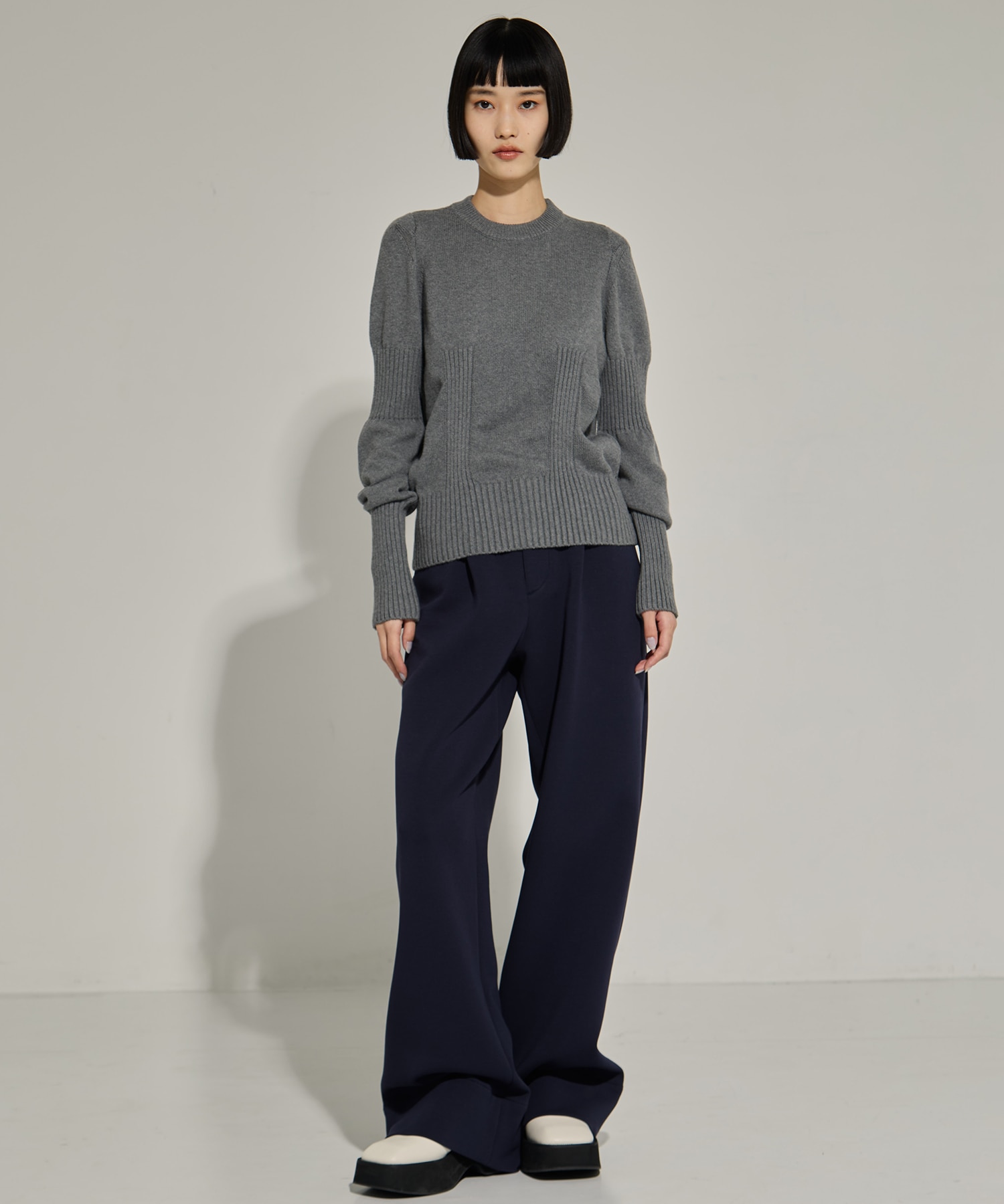 AKES-005（パフスリーブニット） AKANE UTSUNOMIYA