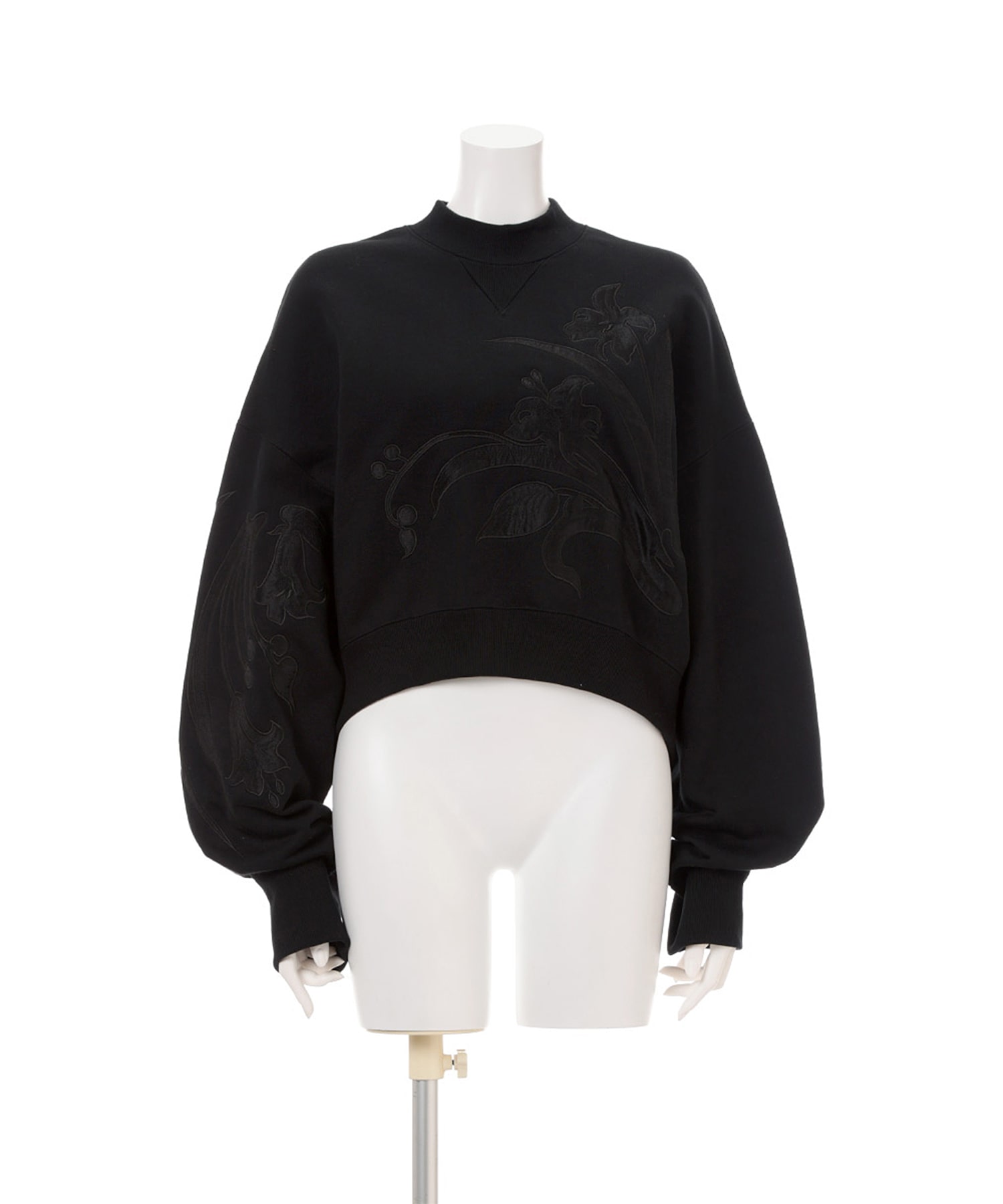 Floral Embroidery Short Sweat Top Mame Kurogouchi