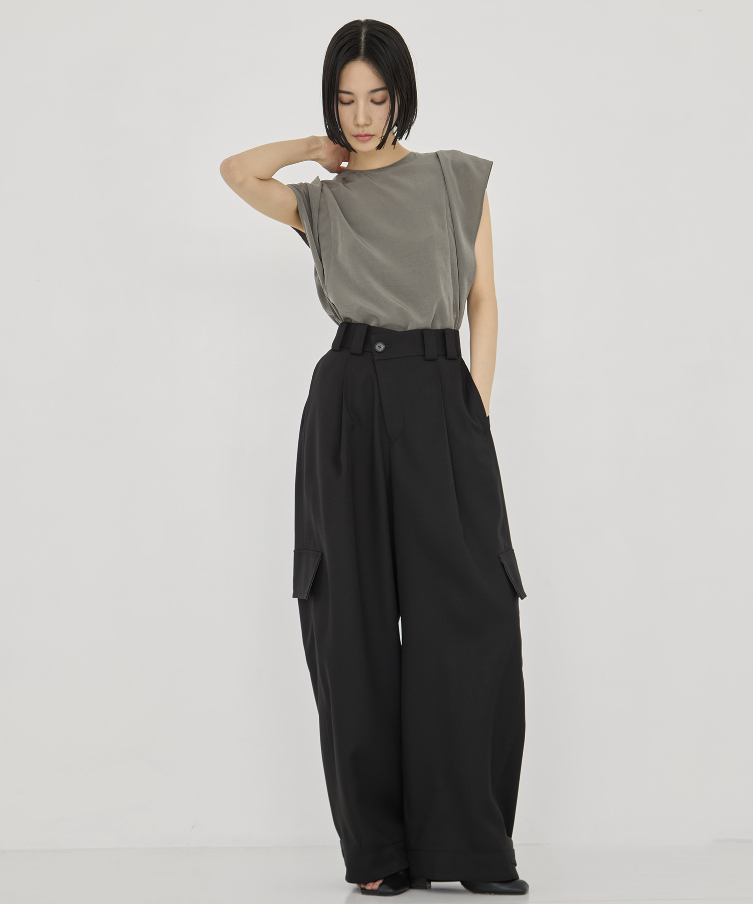 Barrel Leg Cargo Trousers STUDIOUS