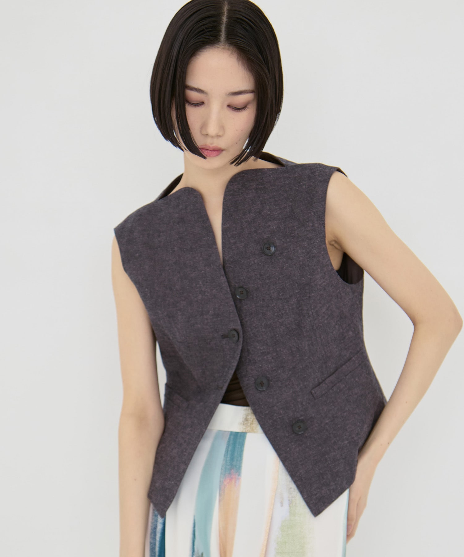 Sesilia vest AKIRANAKA