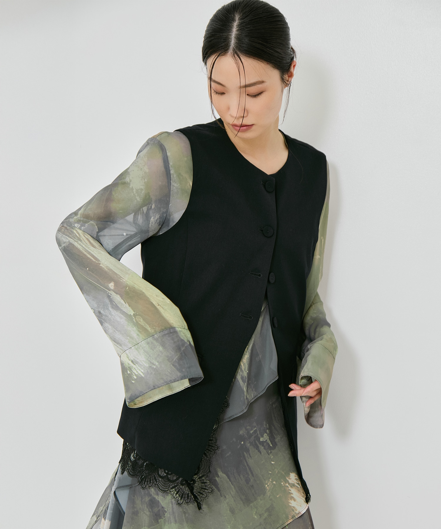 2WAY CREW NECK LACE TAKE OFF VEST AMERI