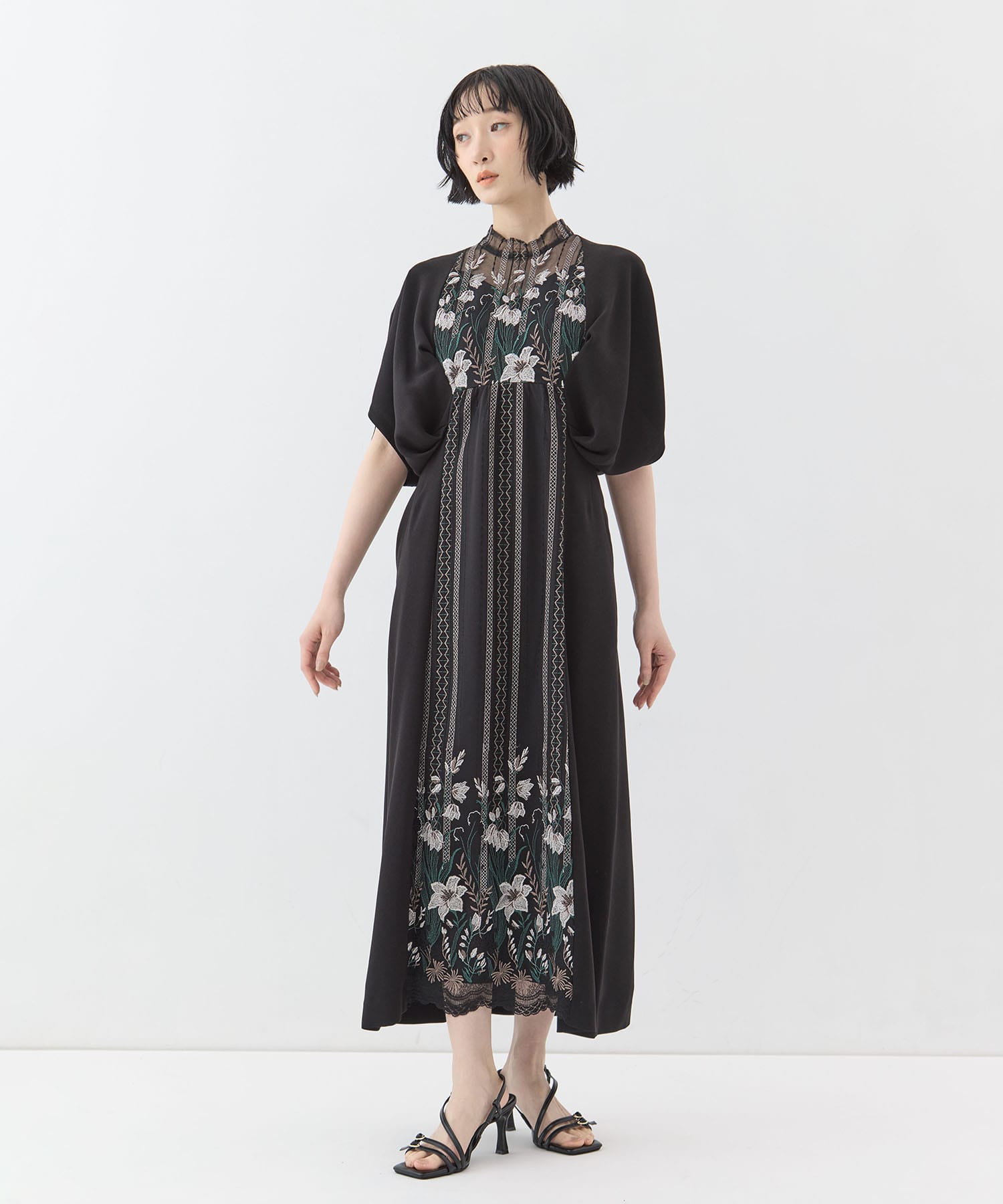 Classic lace dress MURRAL
