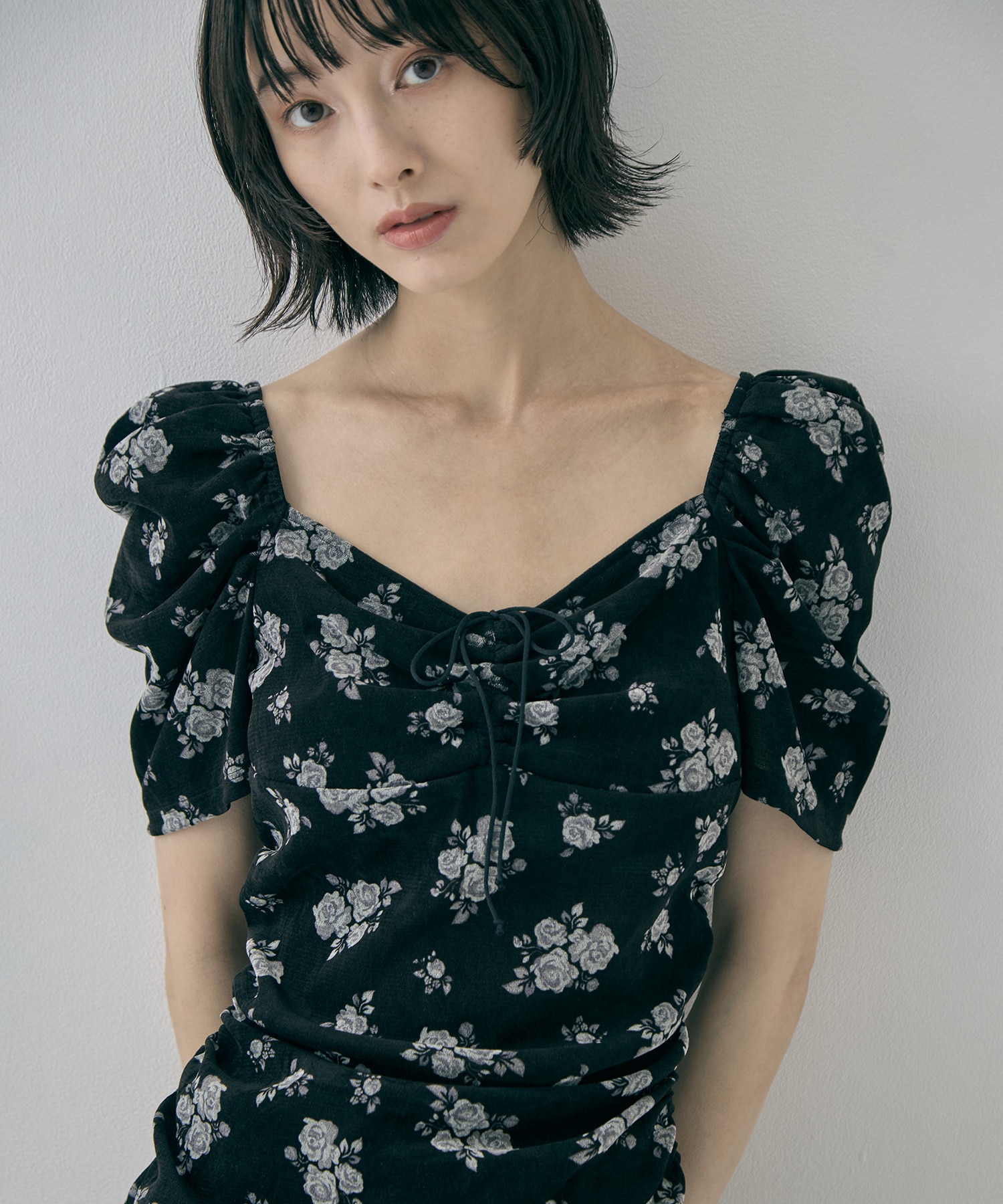 別注 VELOUR ROSE TEE FETICO