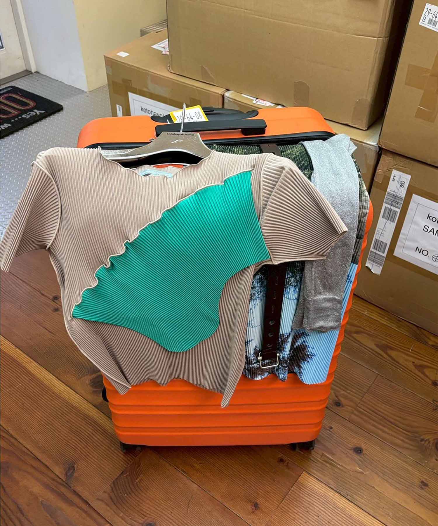 TODO WAVE TOP SHORT SLEEVE kotohayokozawa