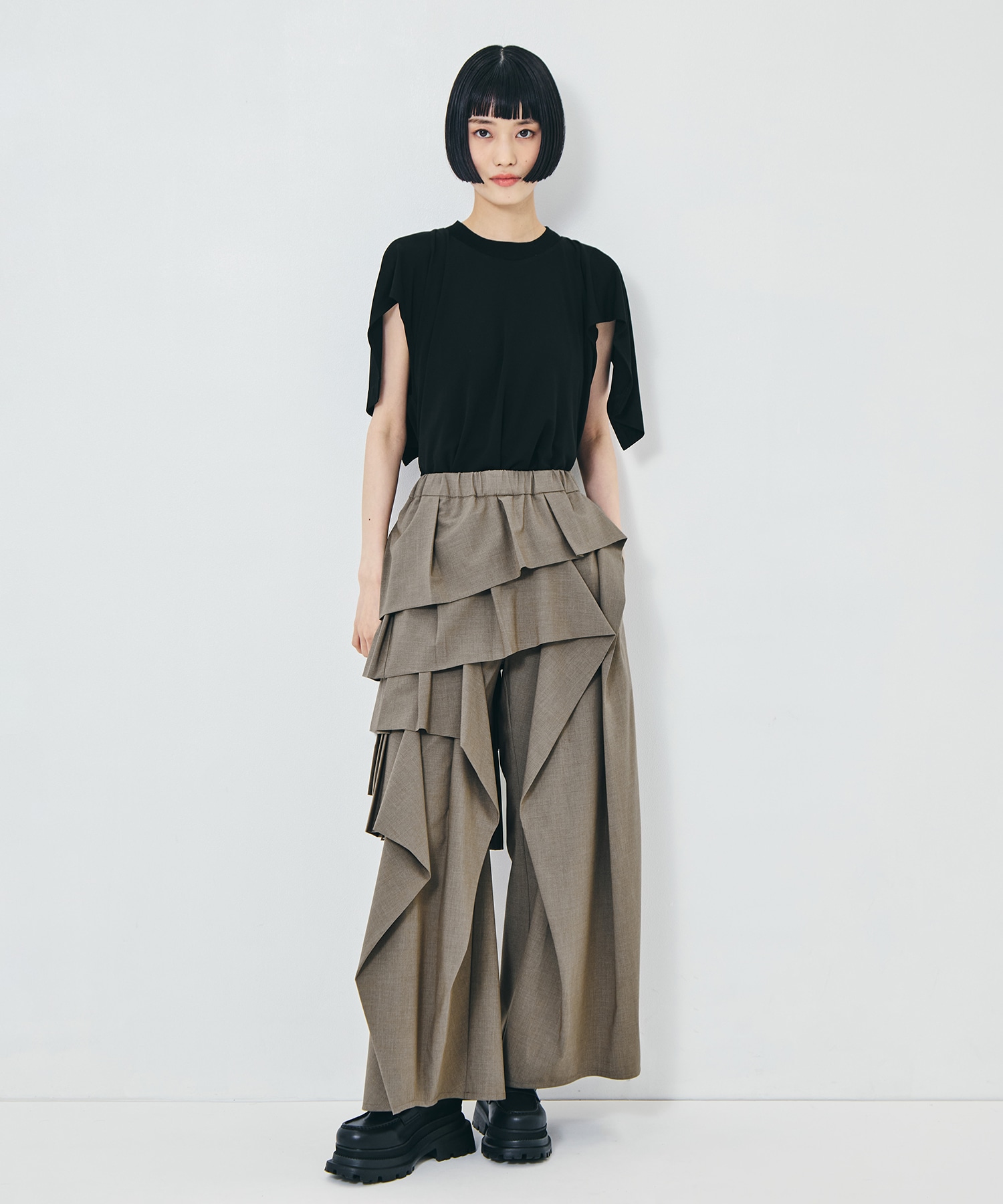 別注 RUFFLE PANTS TAAKK
