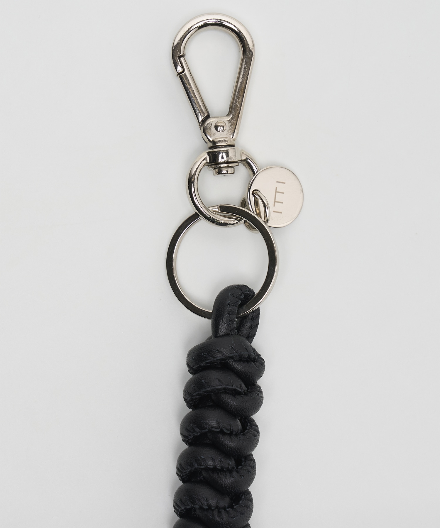 CRISTY SNAKEKNOT CHARM / STCOW ITTI