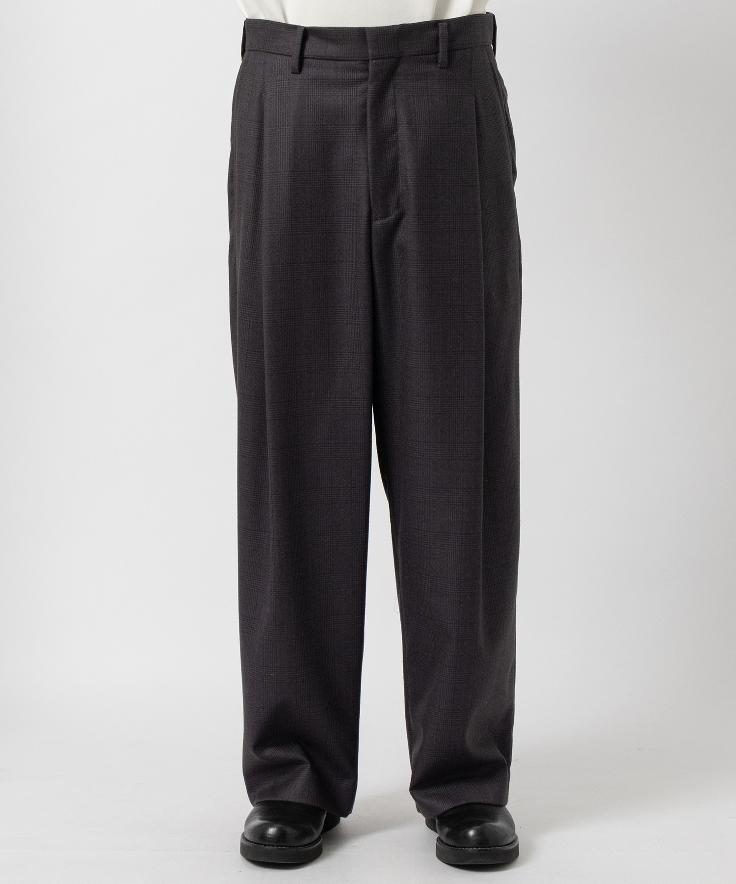 1 TUCK PANTS URU TOKYO