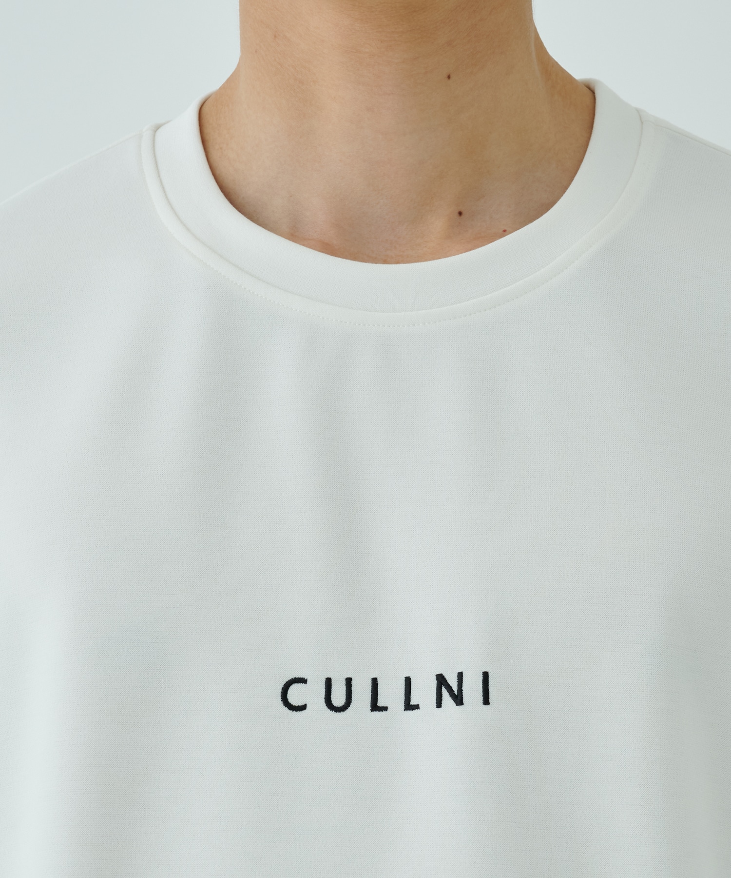 CULLNI Logo Embroidery Pullover | CULLNI