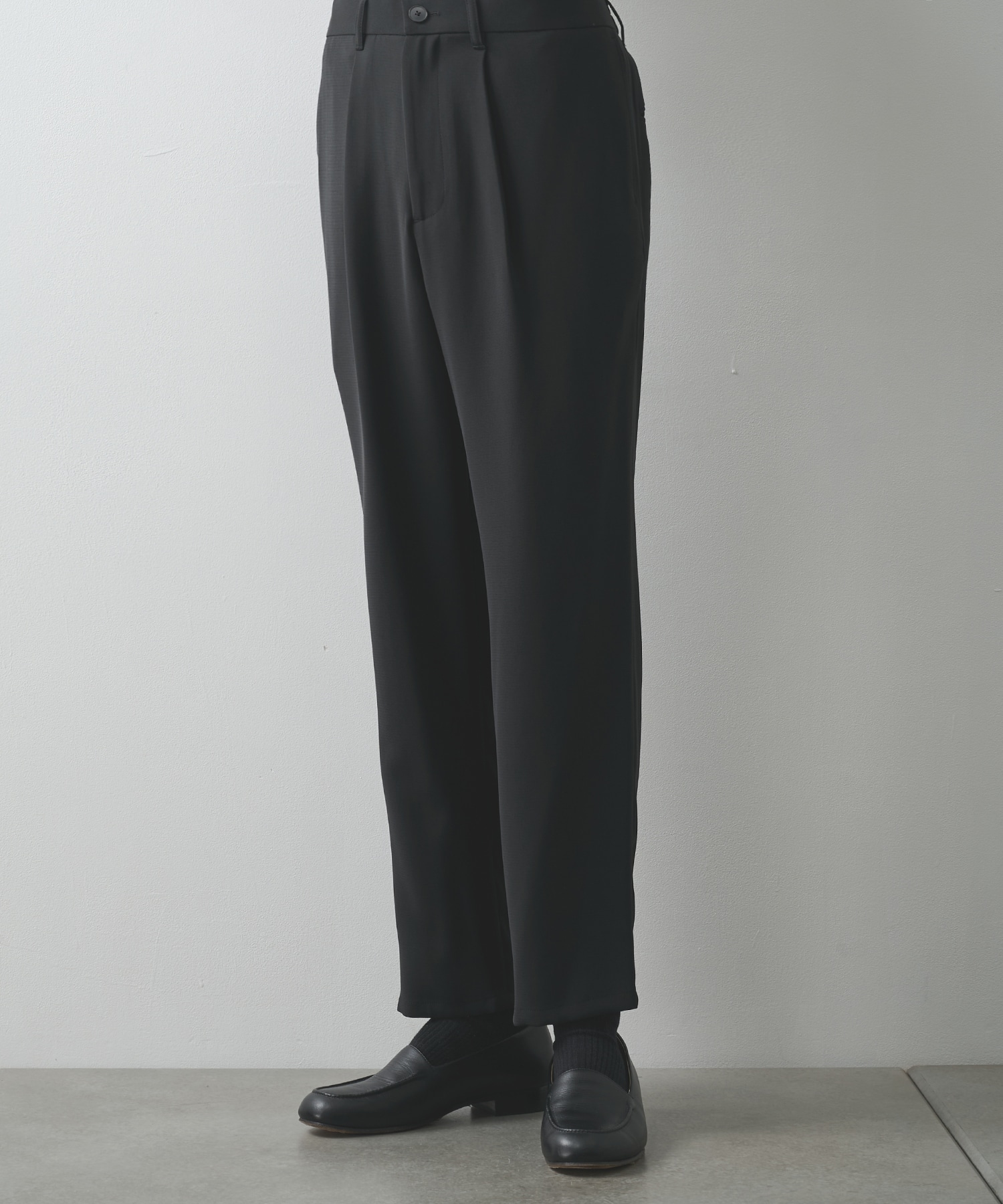 STAR FLEX TAPERD PANTS STUDIOUS