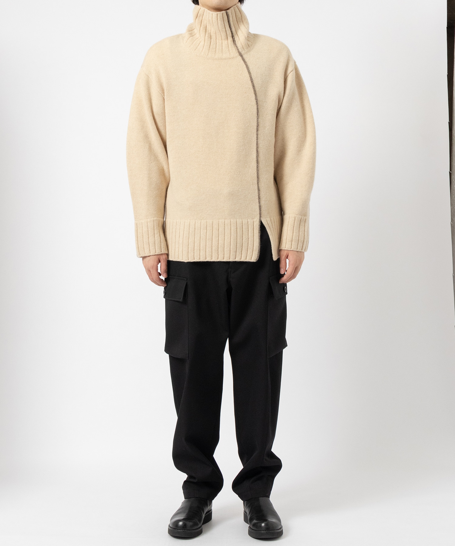 Turtle Neck Knit UJOH HOMME