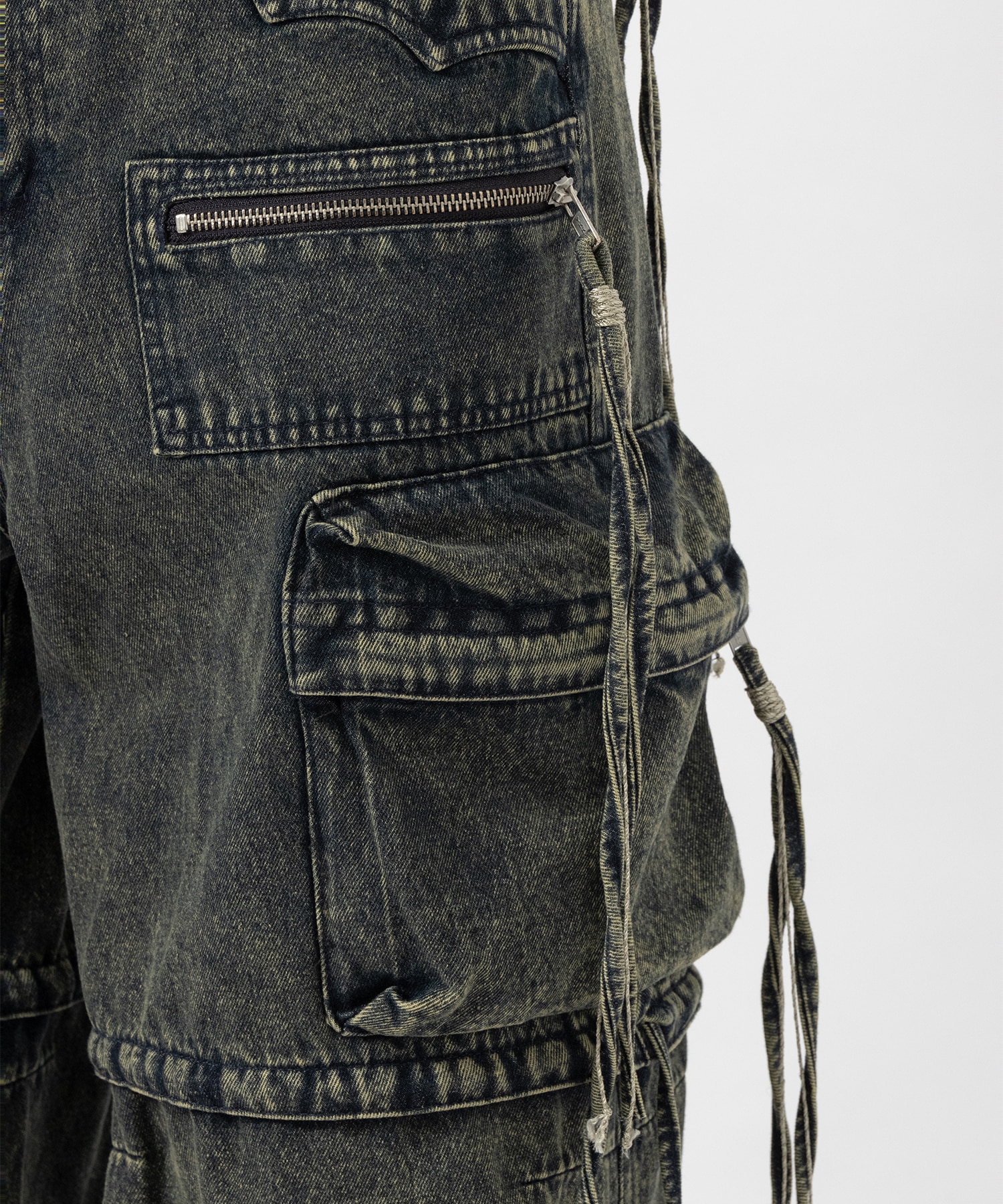 MULTI-POCKET DENIM CARGO FACCIES