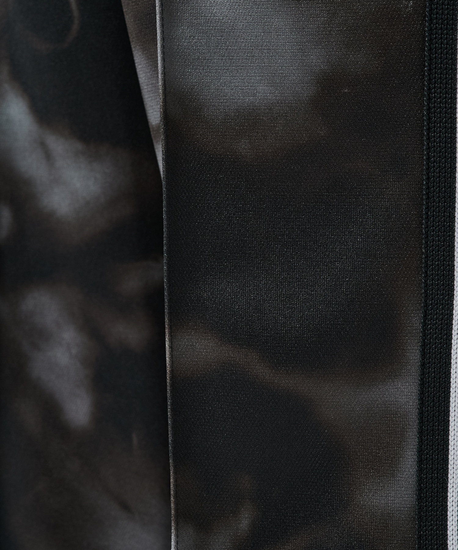 〈別注〉Track Pant - Poly Smooth - Printed Tie Dye NEEDLES