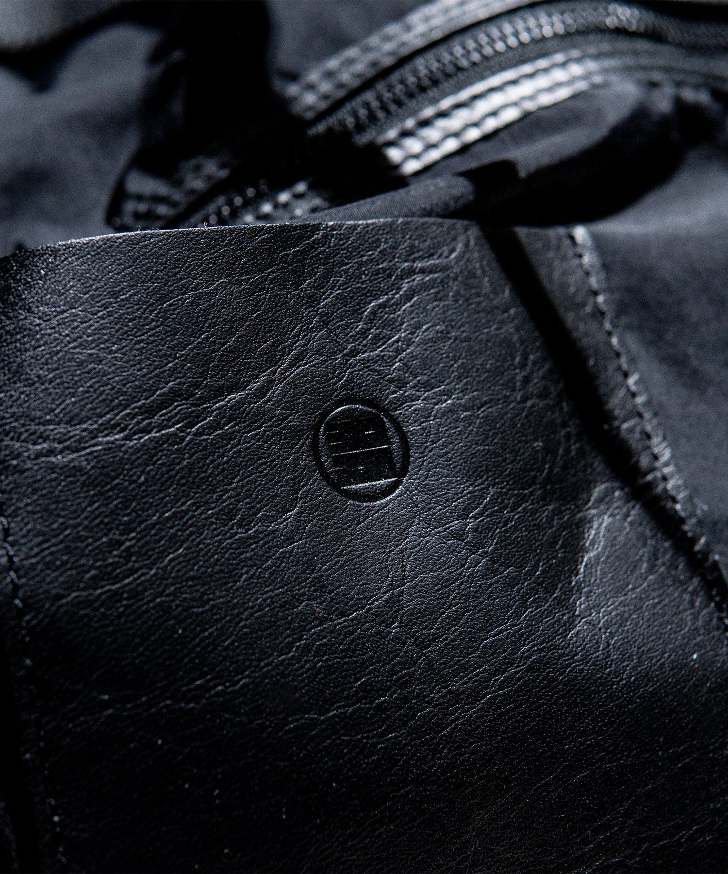 HAKAMA DRAPE SHOULDER YOROZU