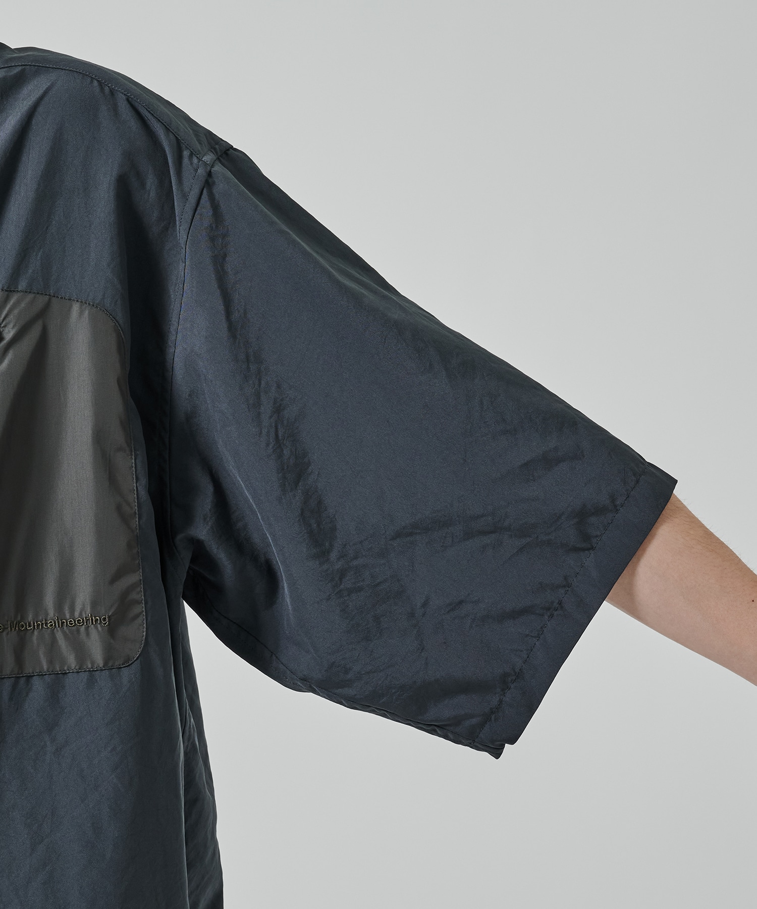 〈別注〉 DRAW CORD S/S POCKET SHIRTS White Mountaineering