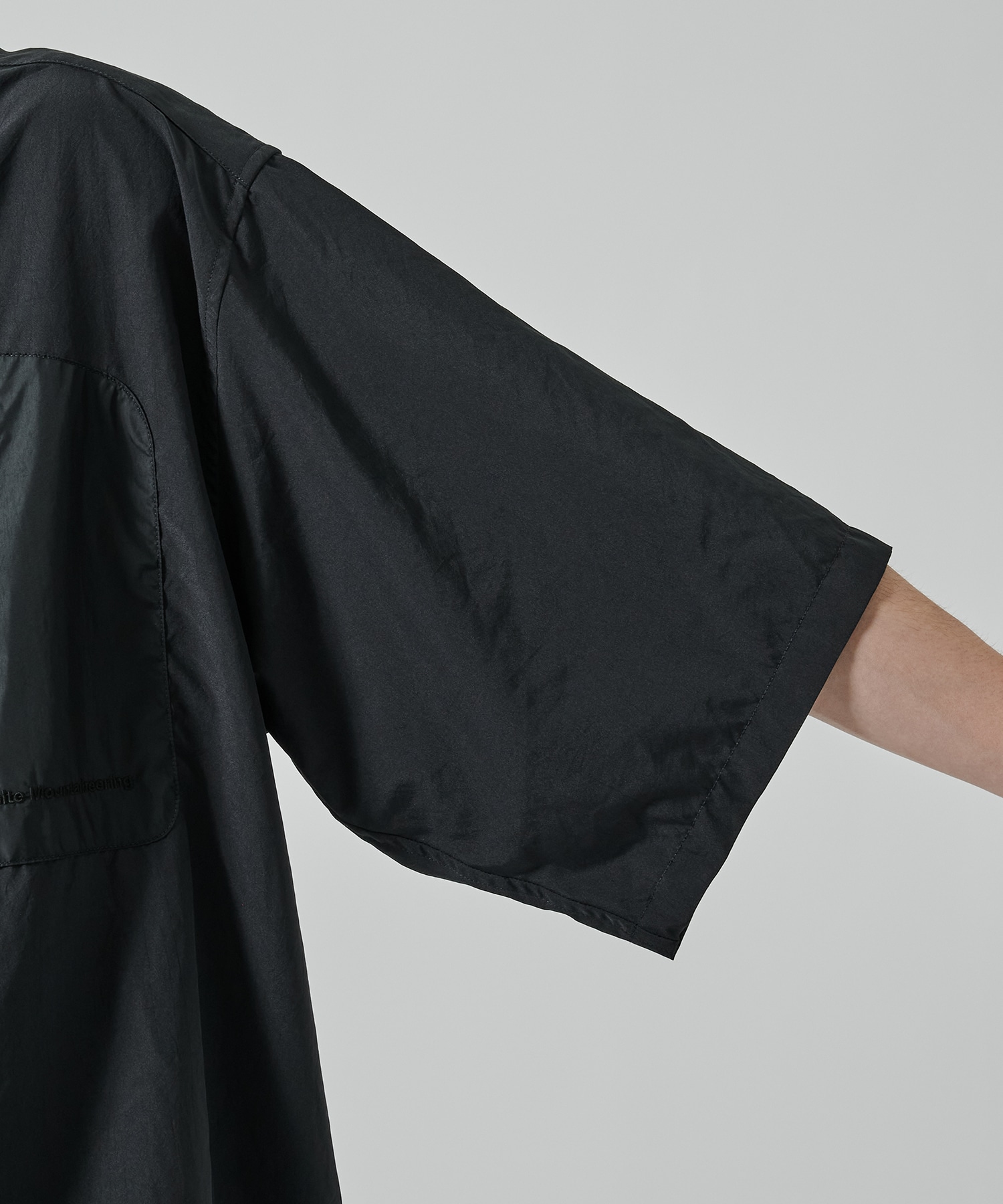 〈別注〉 DRAW CORD S/S POCKET SHIRTS White Mountaineering