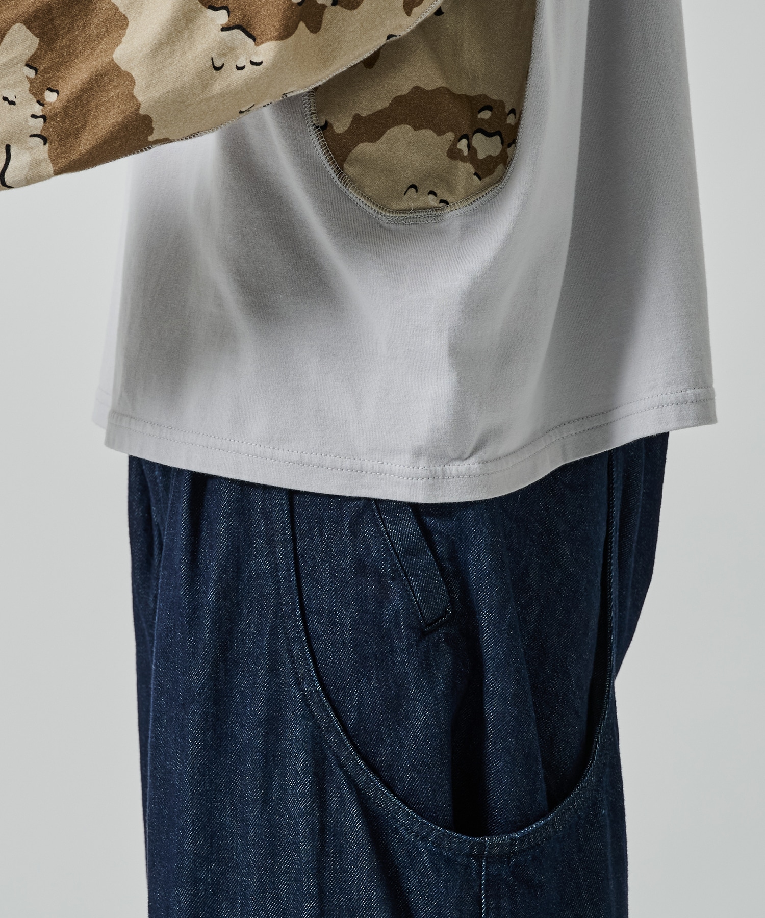 別注 PANELED LAYERD SLEEVE T-SHIRT NVRFRGT