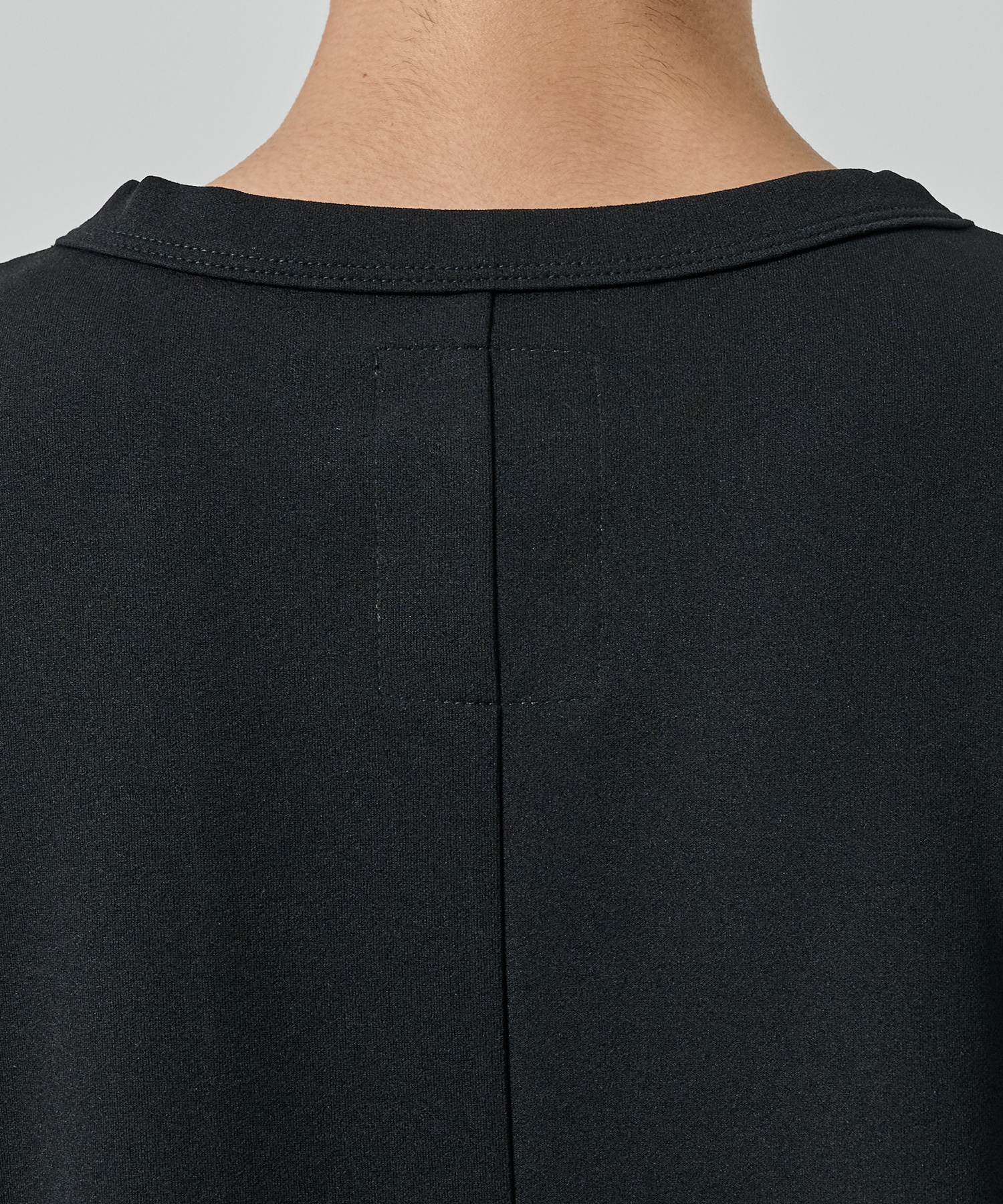 NO SLEEVE TEE SHAREEF
